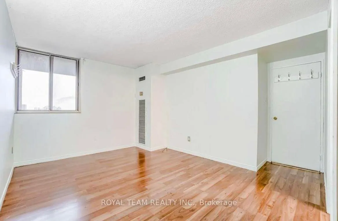 10 Martha Eaton Way, #1001