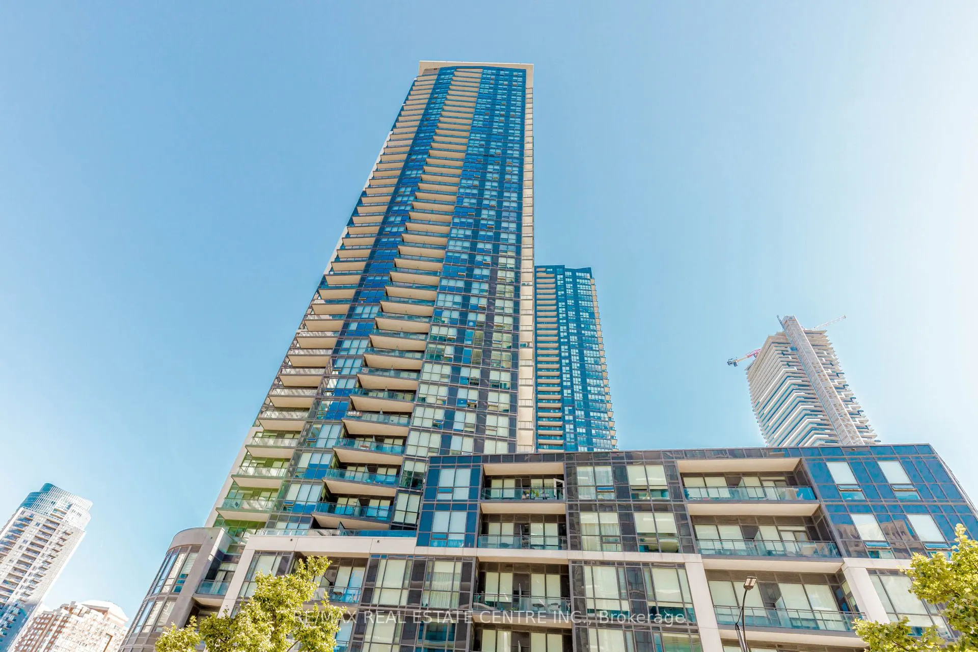 510 Curran Place, #3402