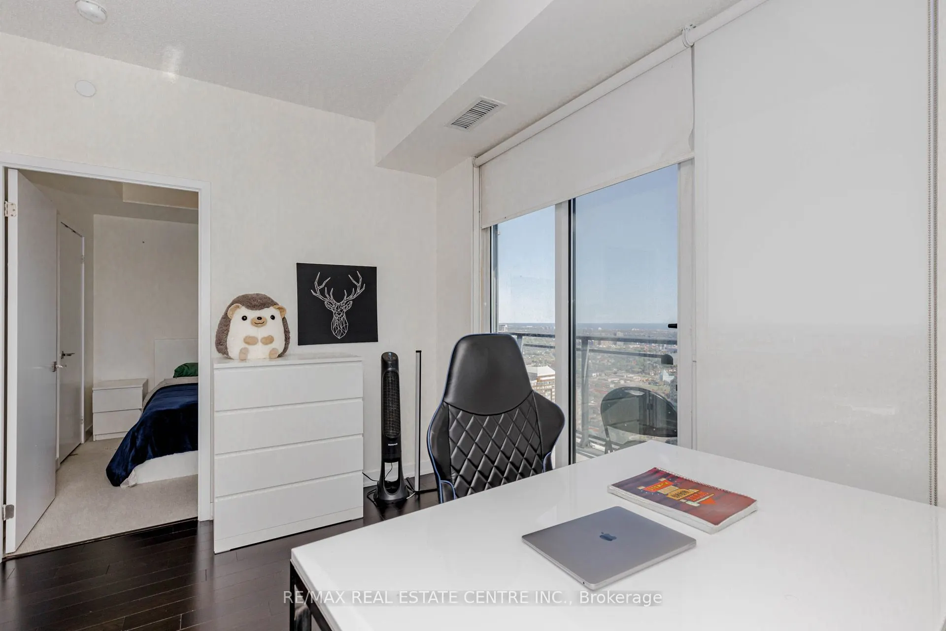 510 Curran Place, #3402