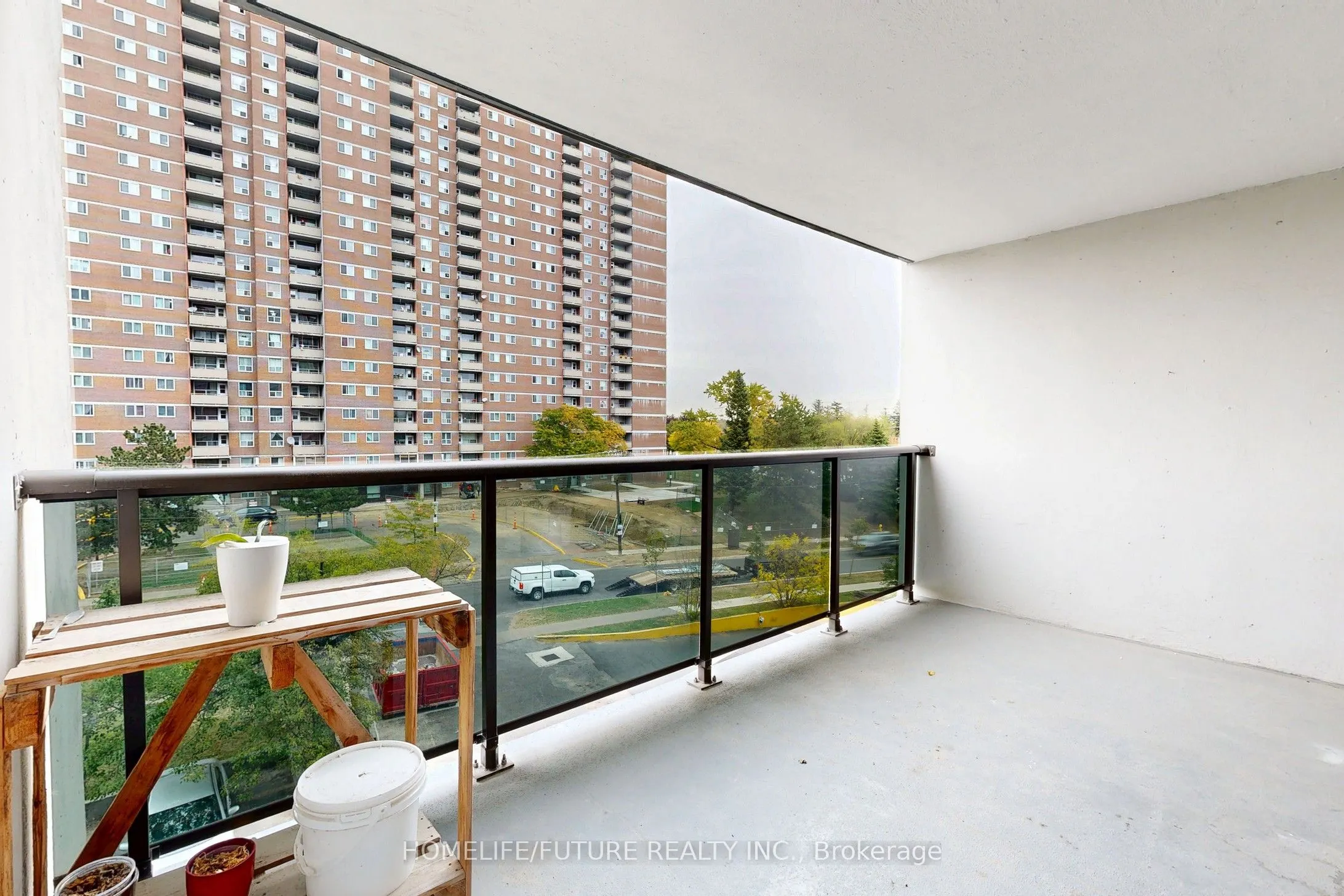 10 Tobermory Drive, #409