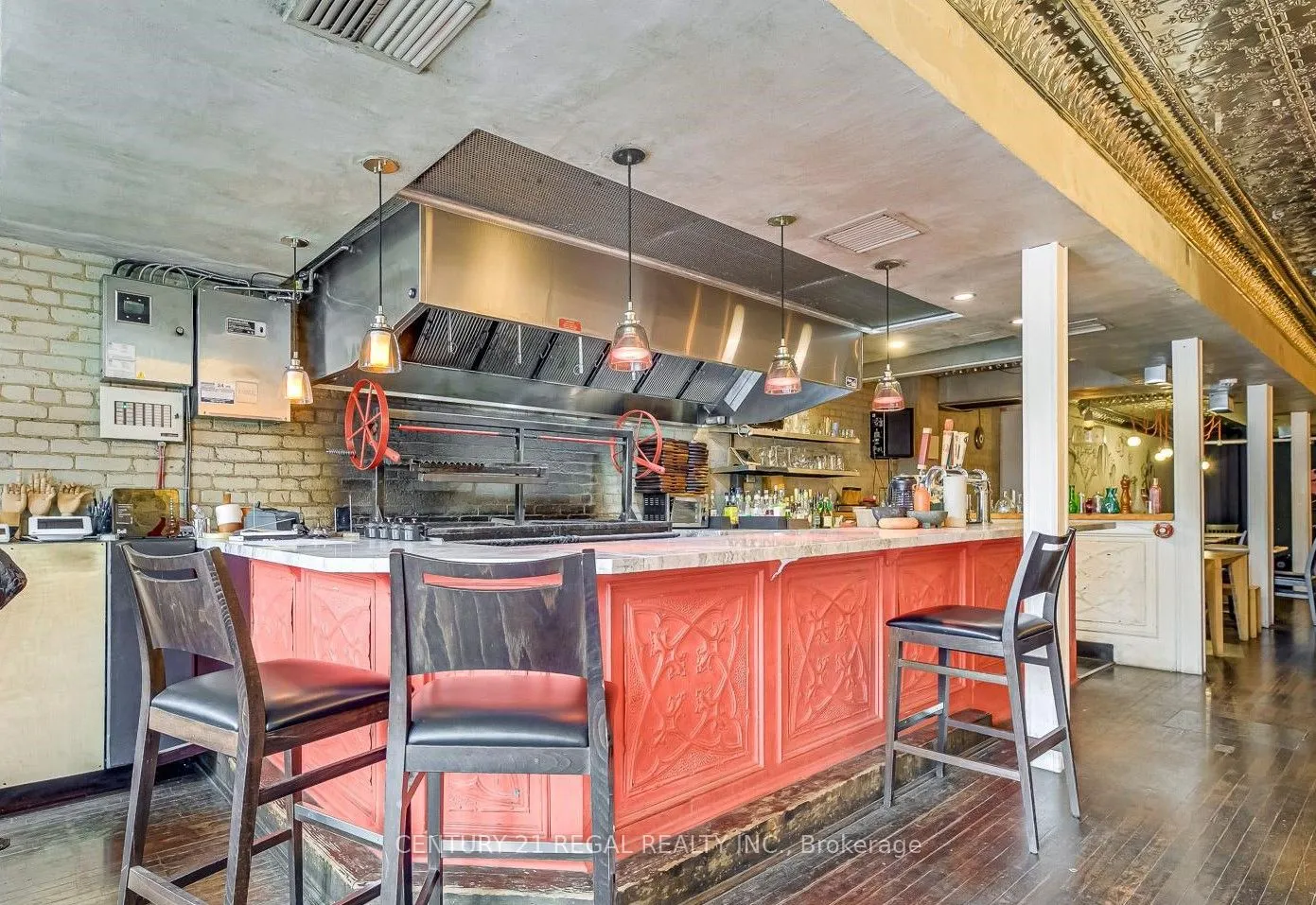 2197 Bloor Street W