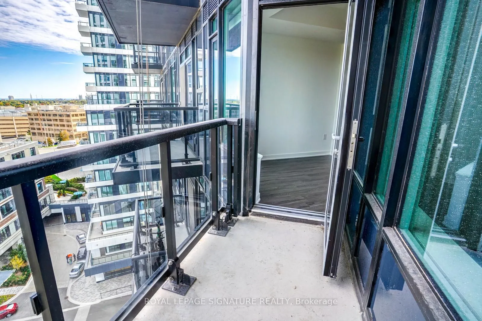 2495 Eglinton Avenue, #1001