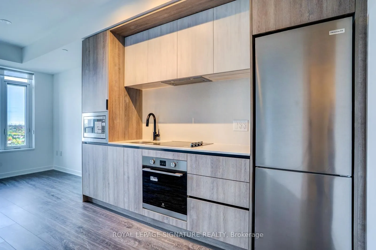 2495 Eglinton Avenue, #1001