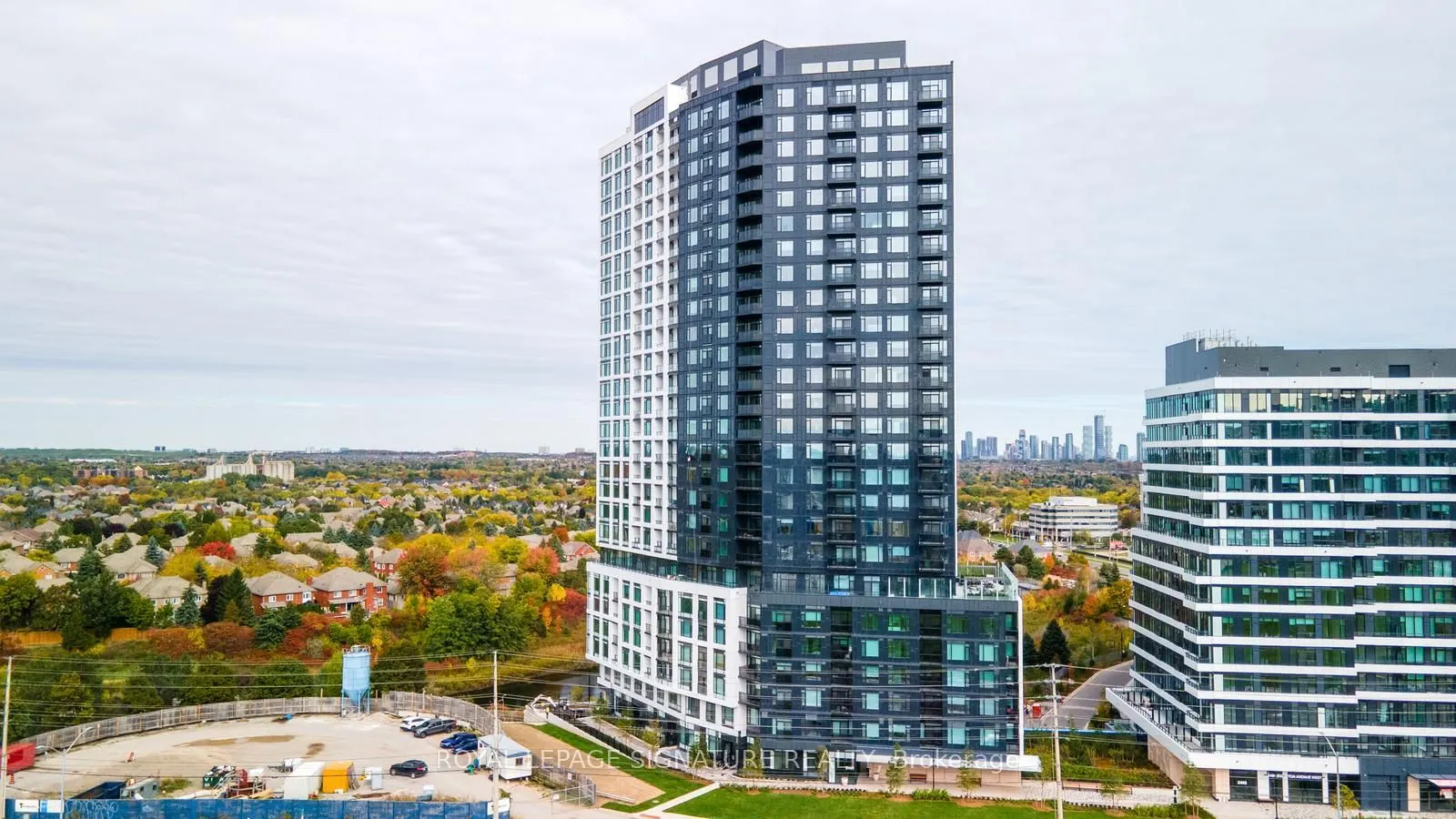 2495 Eglinton Avenue, #1001