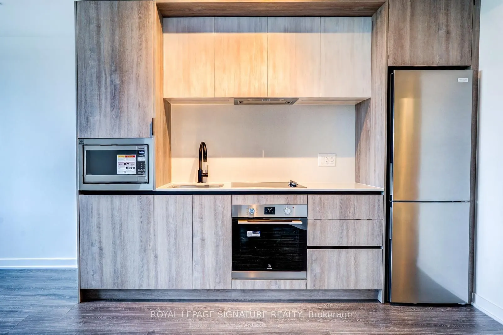 2495 Eglinton Avenue, #1001