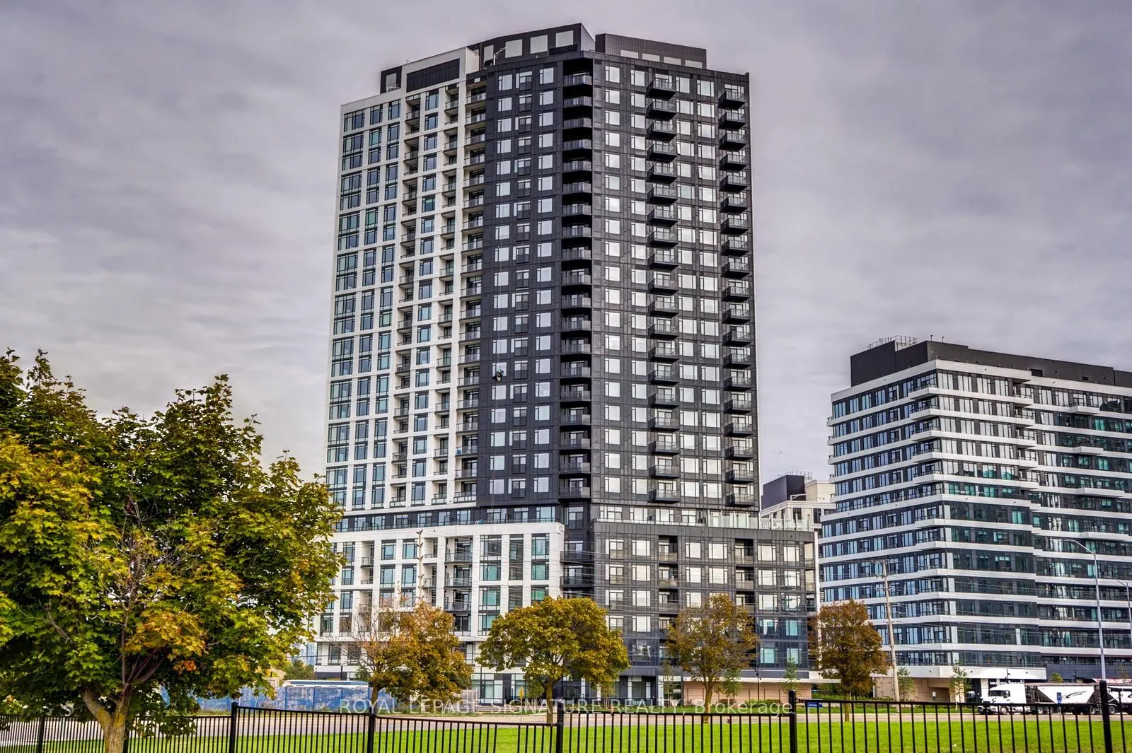 2495 Eglinton Avenue, #1001