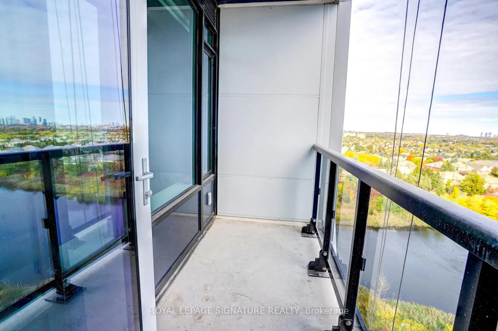 2495 Eglinton Avenue, #1001