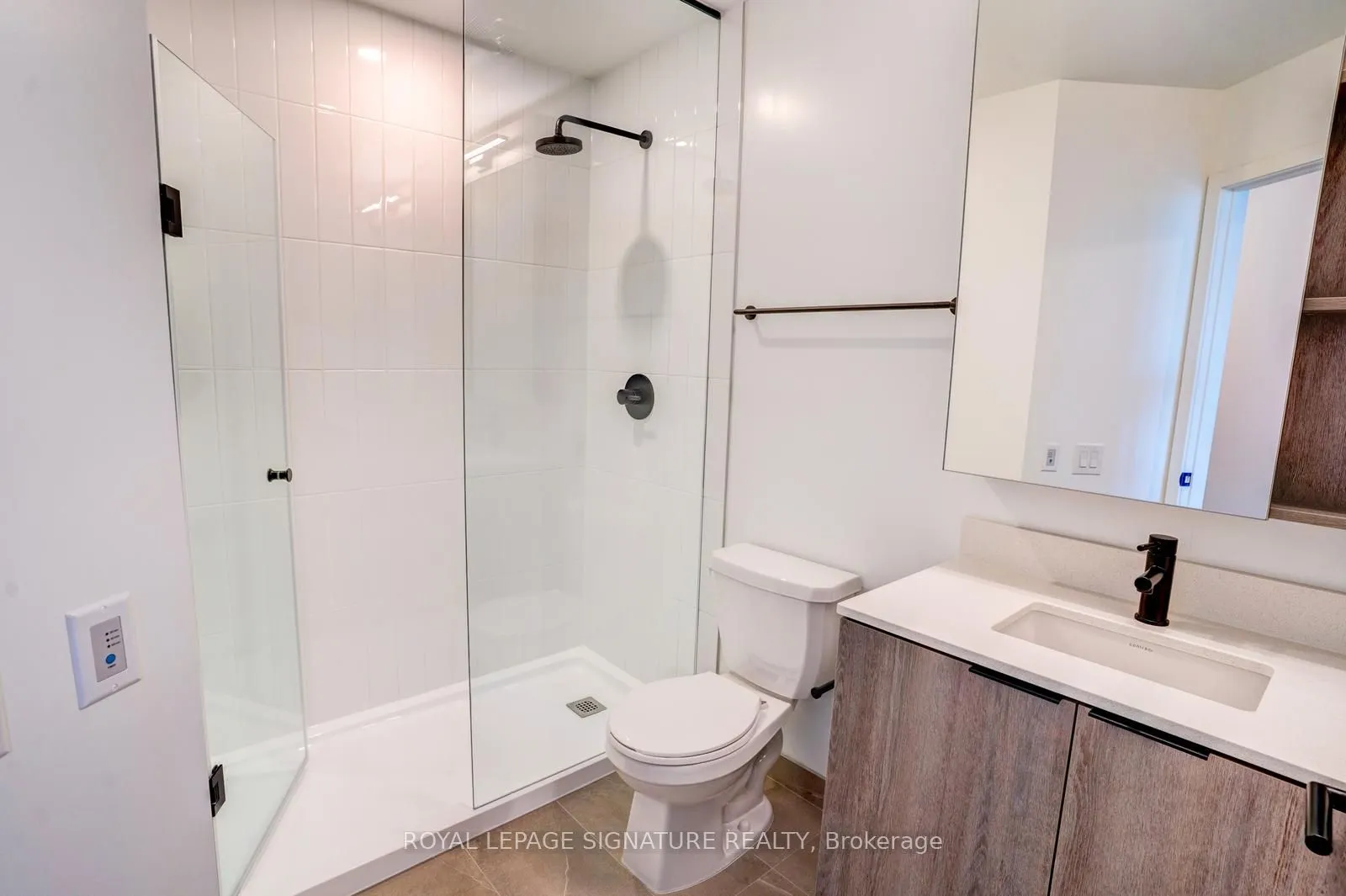 2495 Eglinton Avenue, #1001