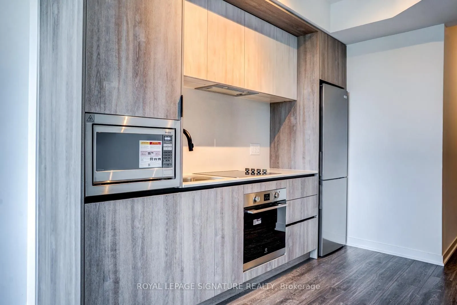 2495 Eglinton Avenue, #1001