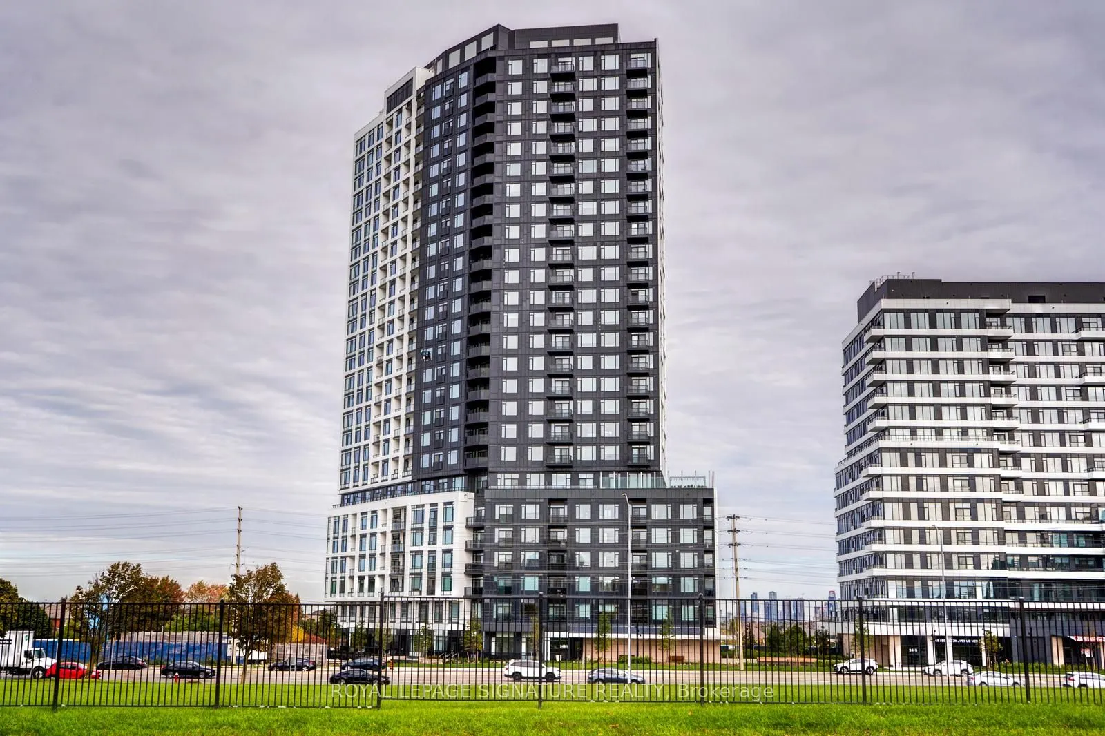 2495 Eglinton Avenue, #1001