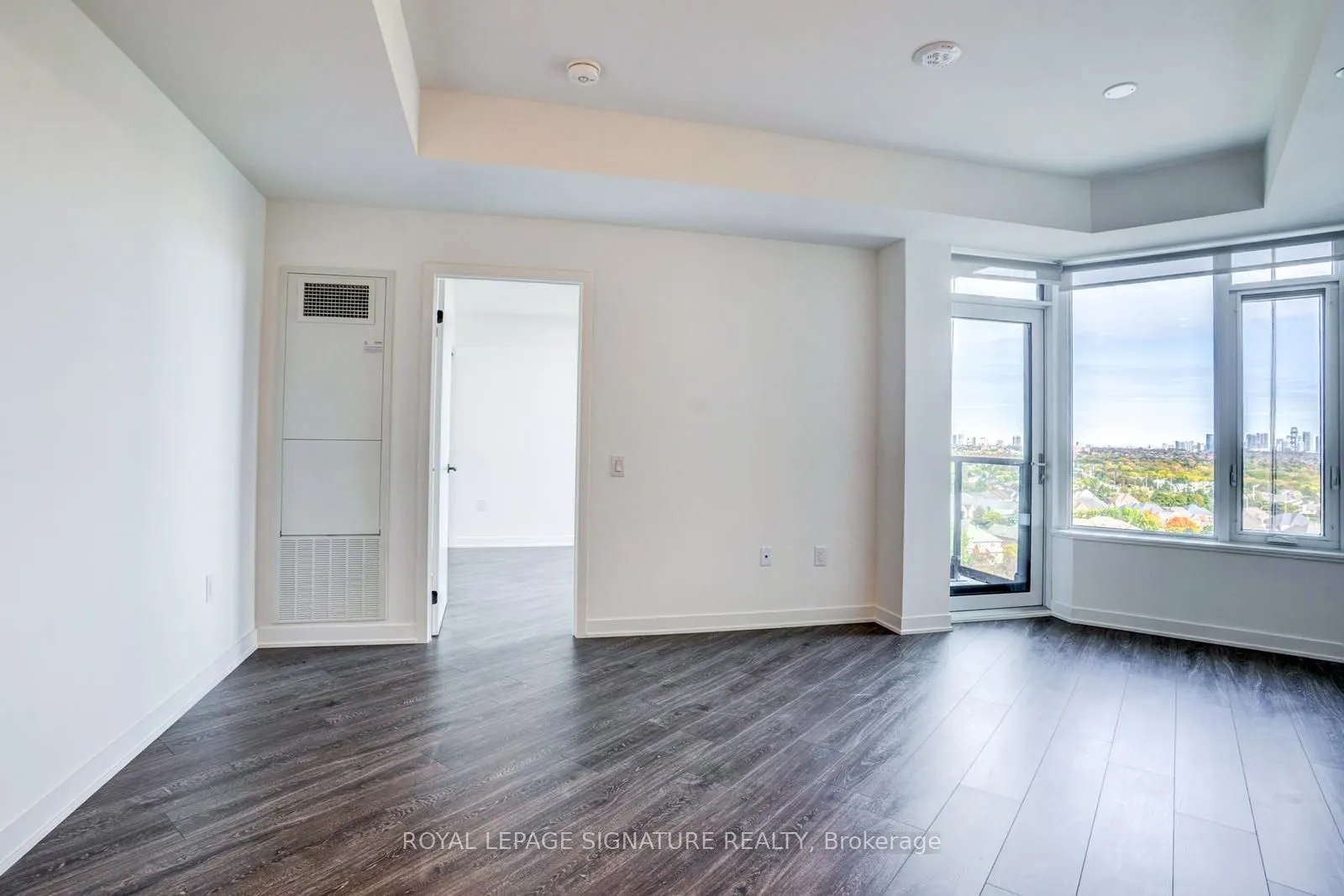 2495 Eglinton Avenue, #1001