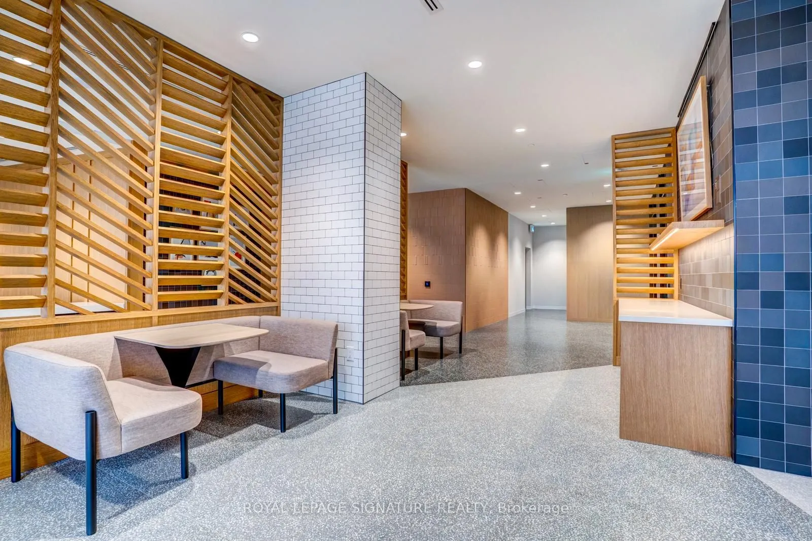 2495 Eglinton Avenue, #1001