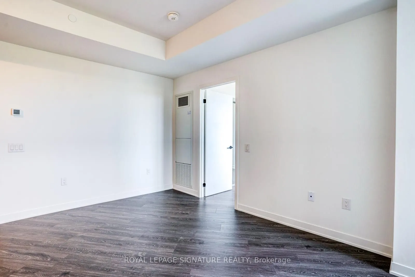 2495 Eglinton Avenue, #1001