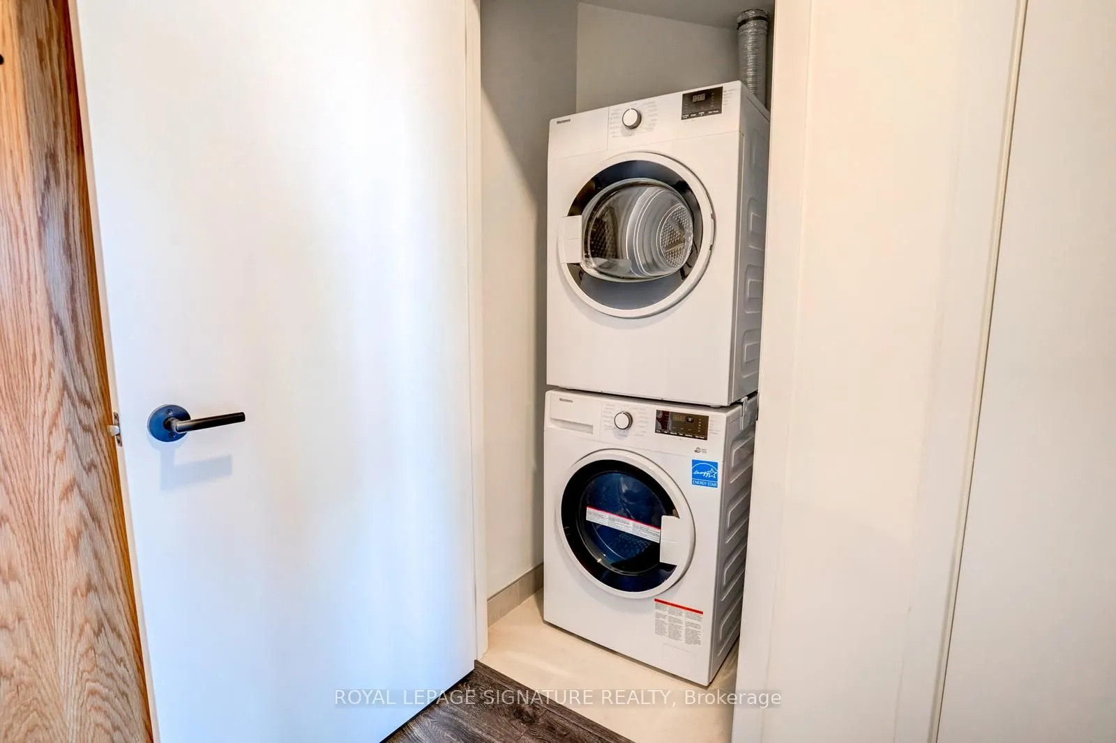 2495 Eglinton Avenue, #1001
