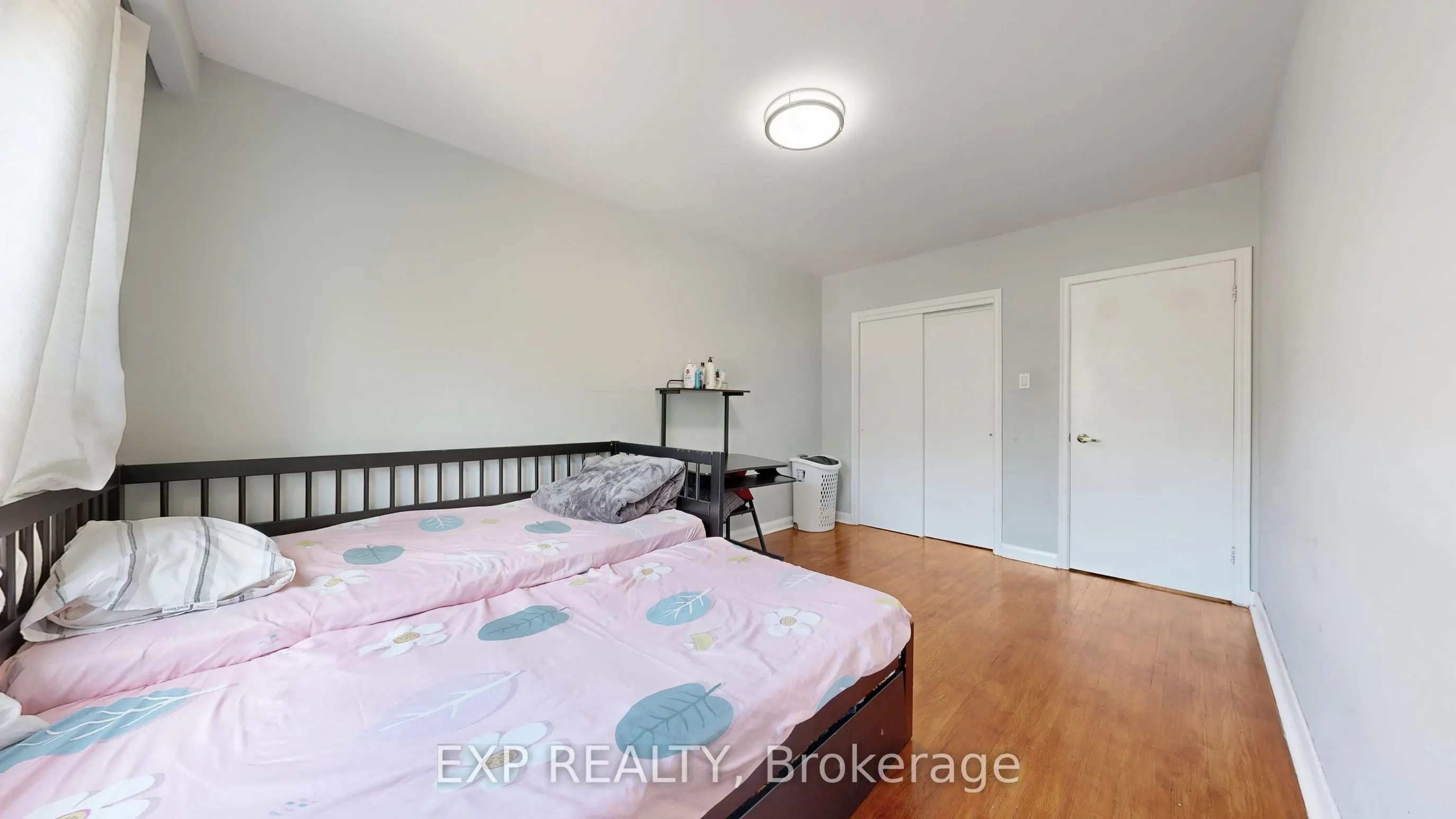 104 Dixon Road N