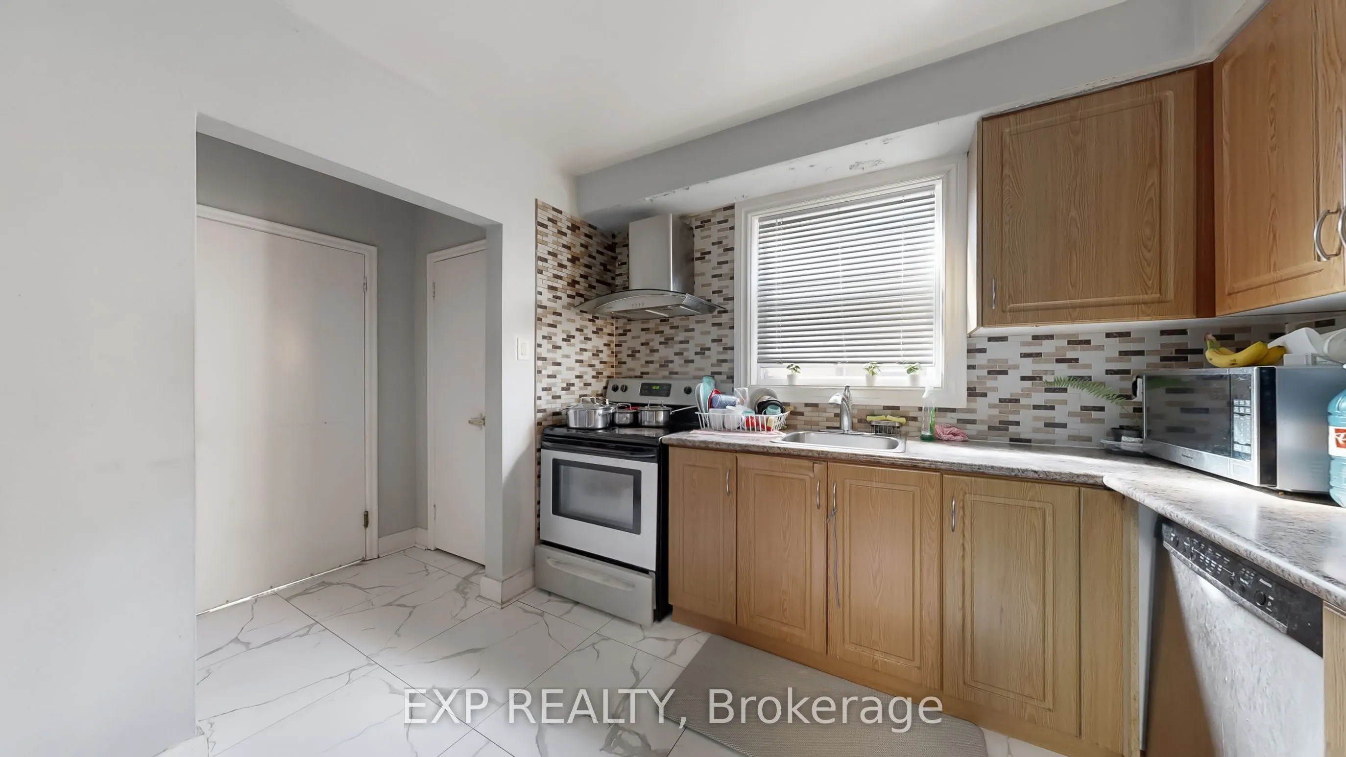 104 Dixon Road N