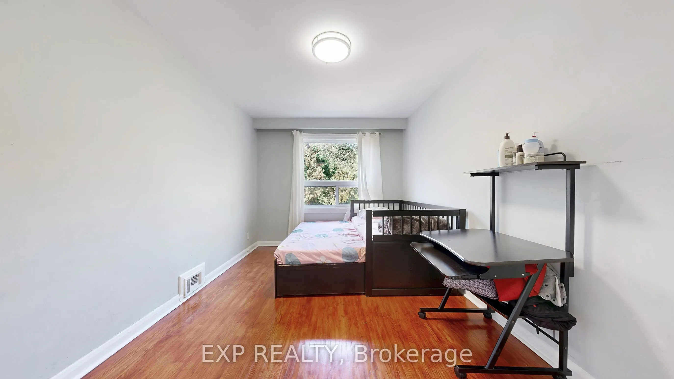104 Dixon Road N