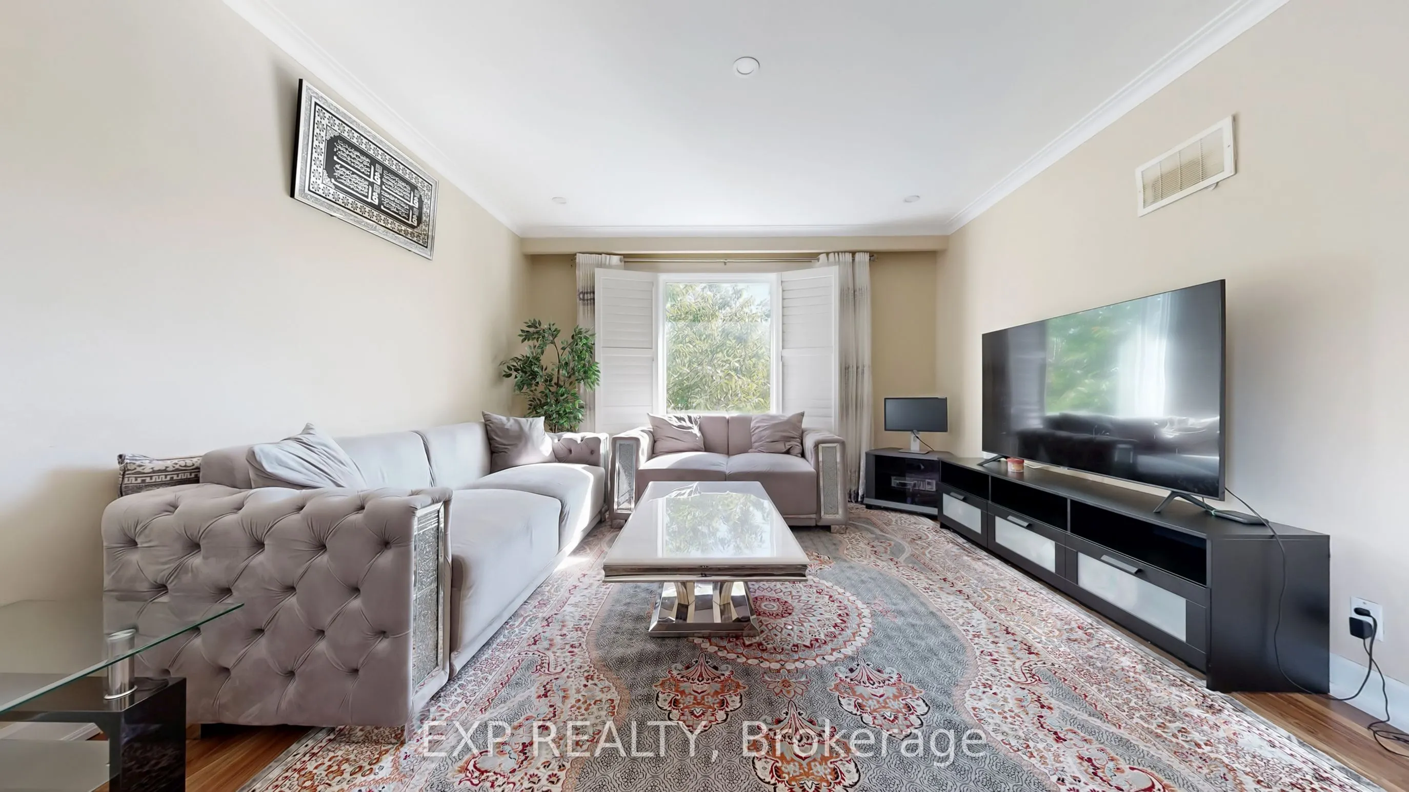 104 Dixon Road N