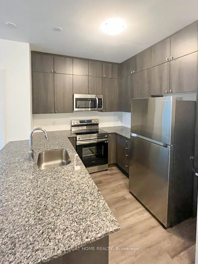 460 Gordon Krantz Avenue, #411