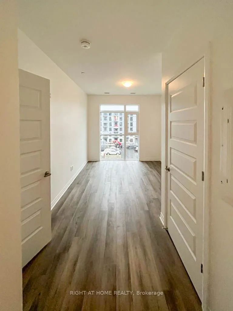 460 Gordon Krantz Avenue, #411