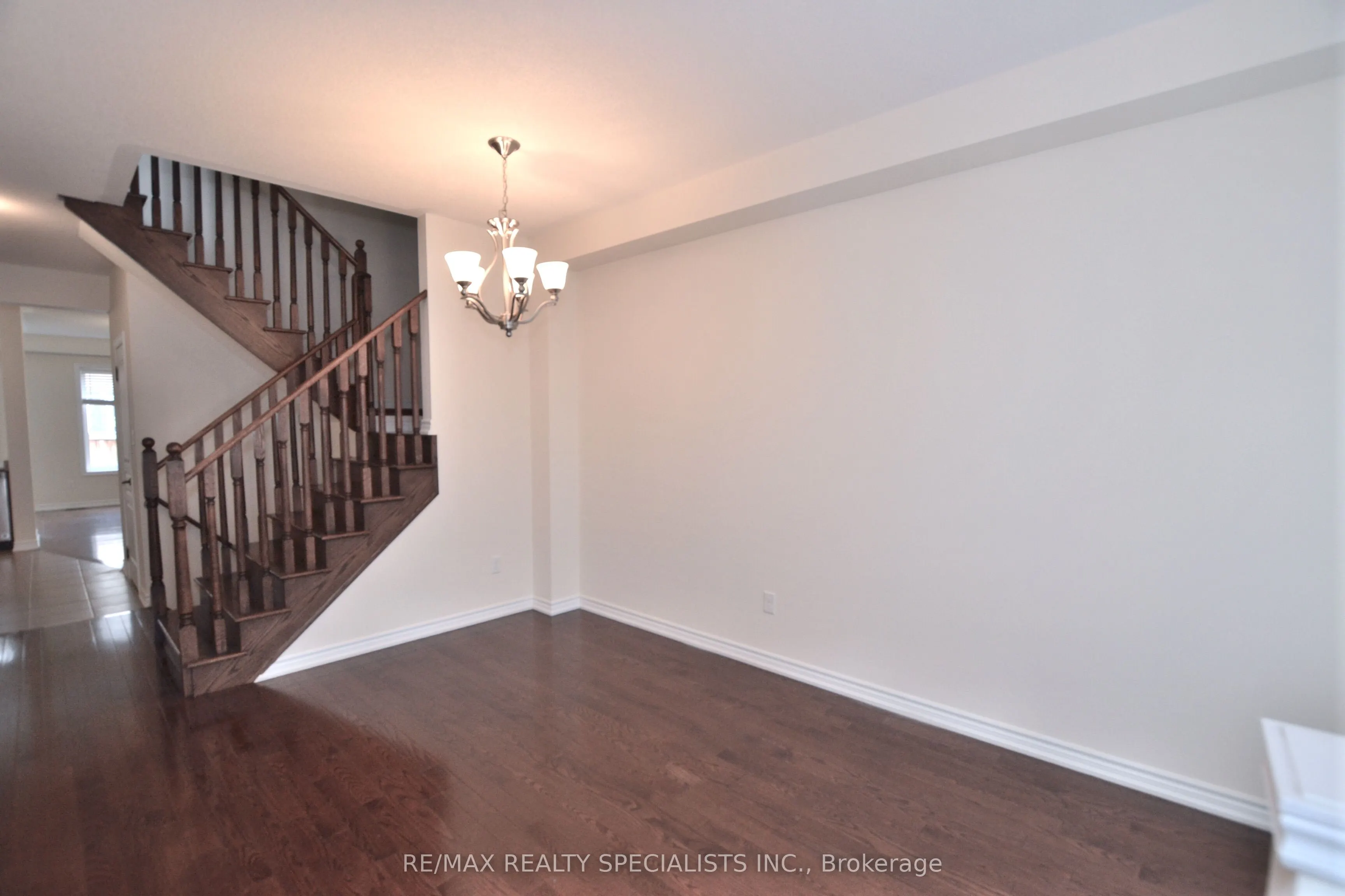 1520 Haws Crescent