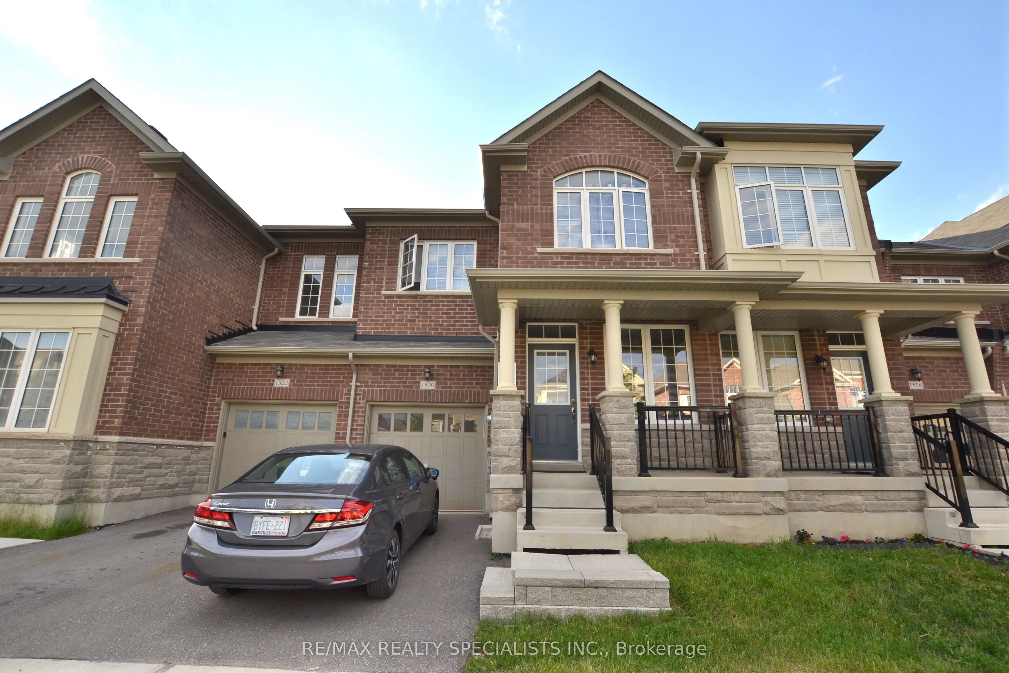 1520 Haws Crescent