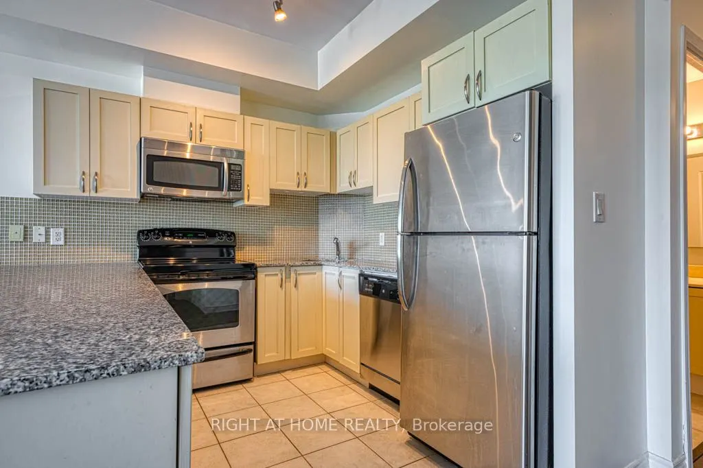 3865 Lake Shore Boulevard W, #509