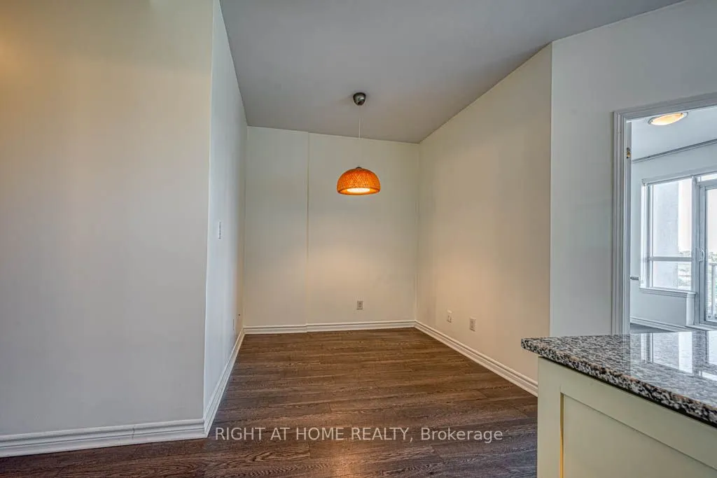3865 Lake Shore Boulevard W, #509