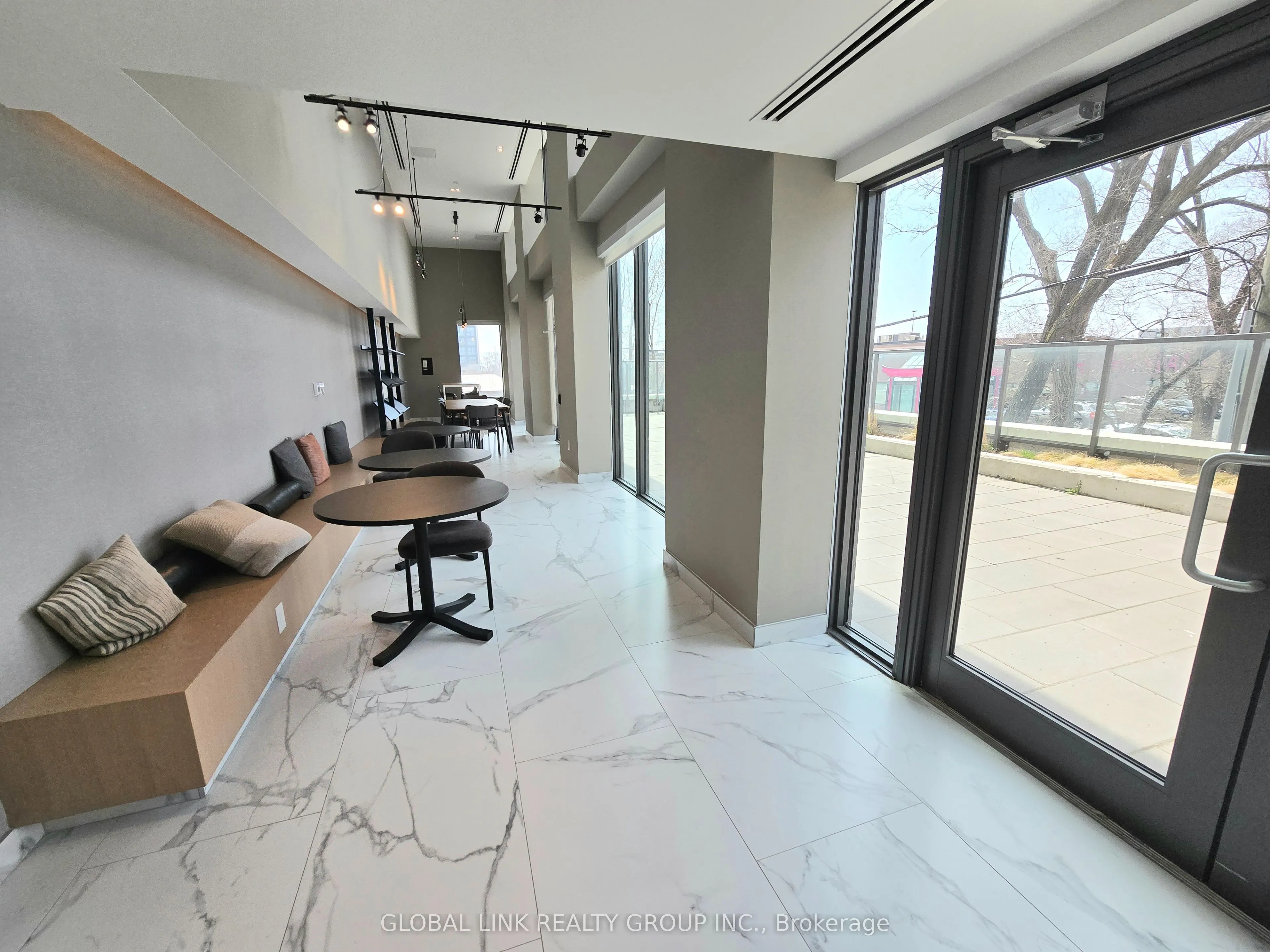1195 The Queensway Way, #501