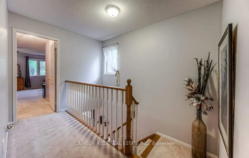 2096 Glenhampton Road