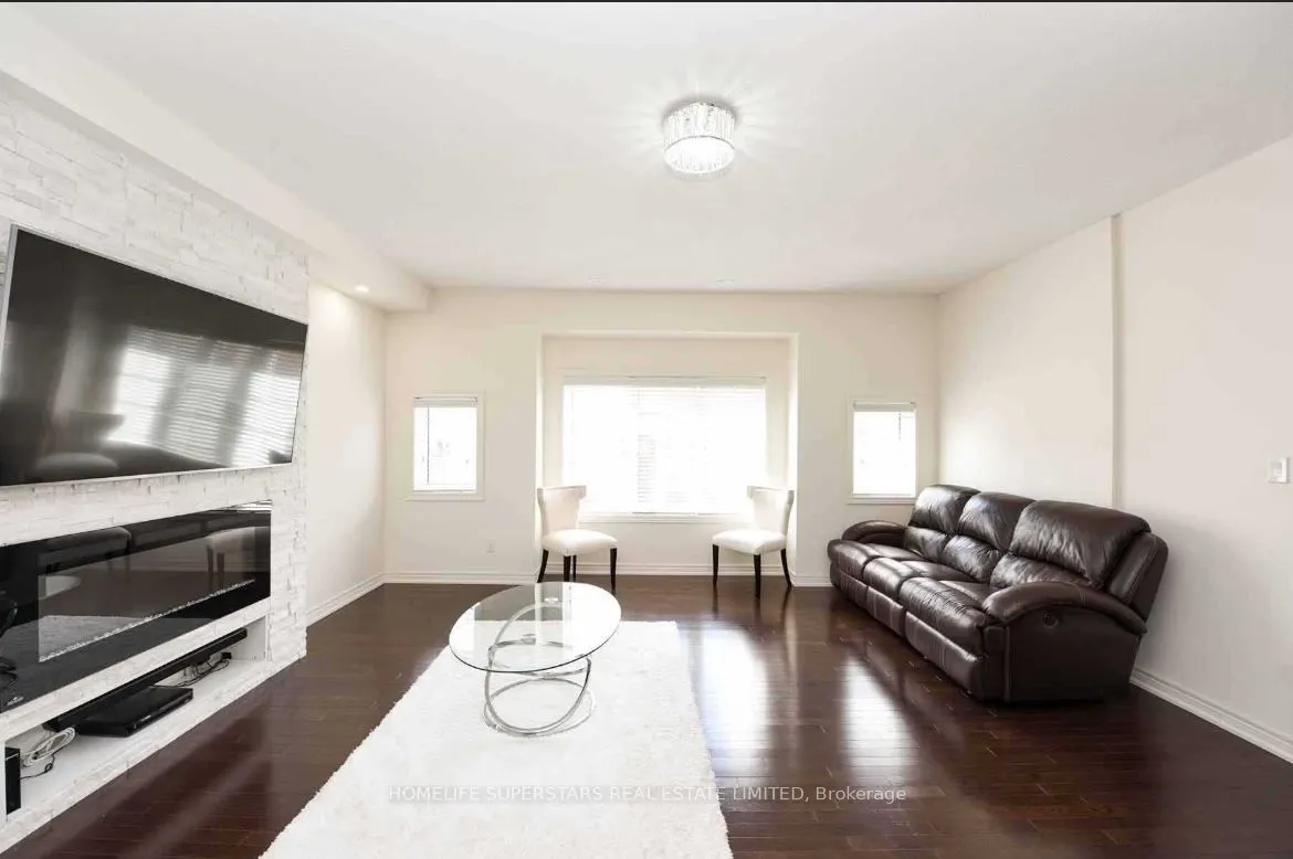 9 Aspen Hills Road, #40