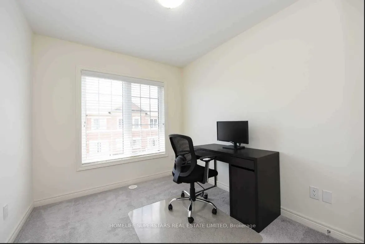 9 Aspen Hills Road, #40