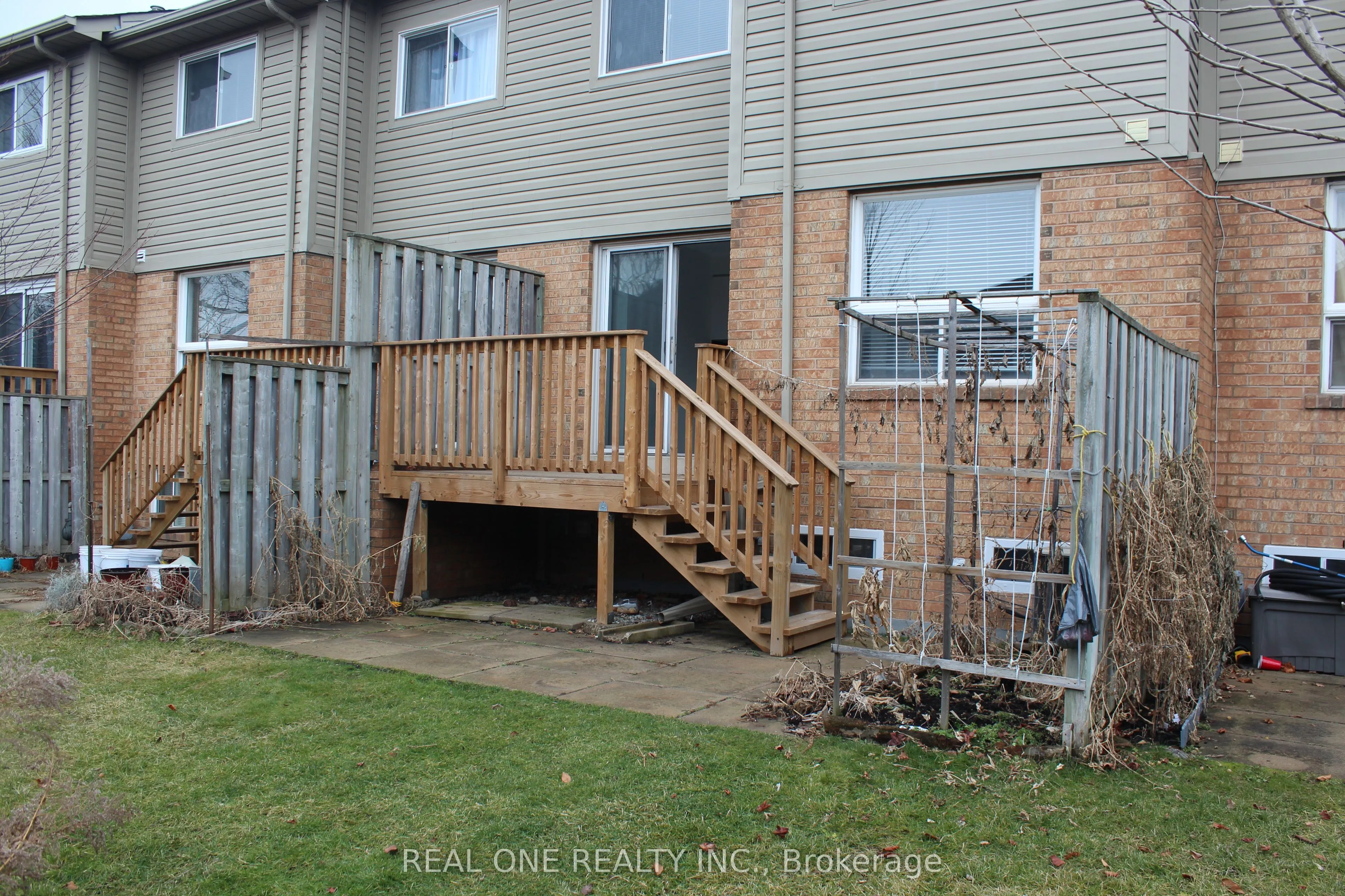 2550 Thomas Street, #27