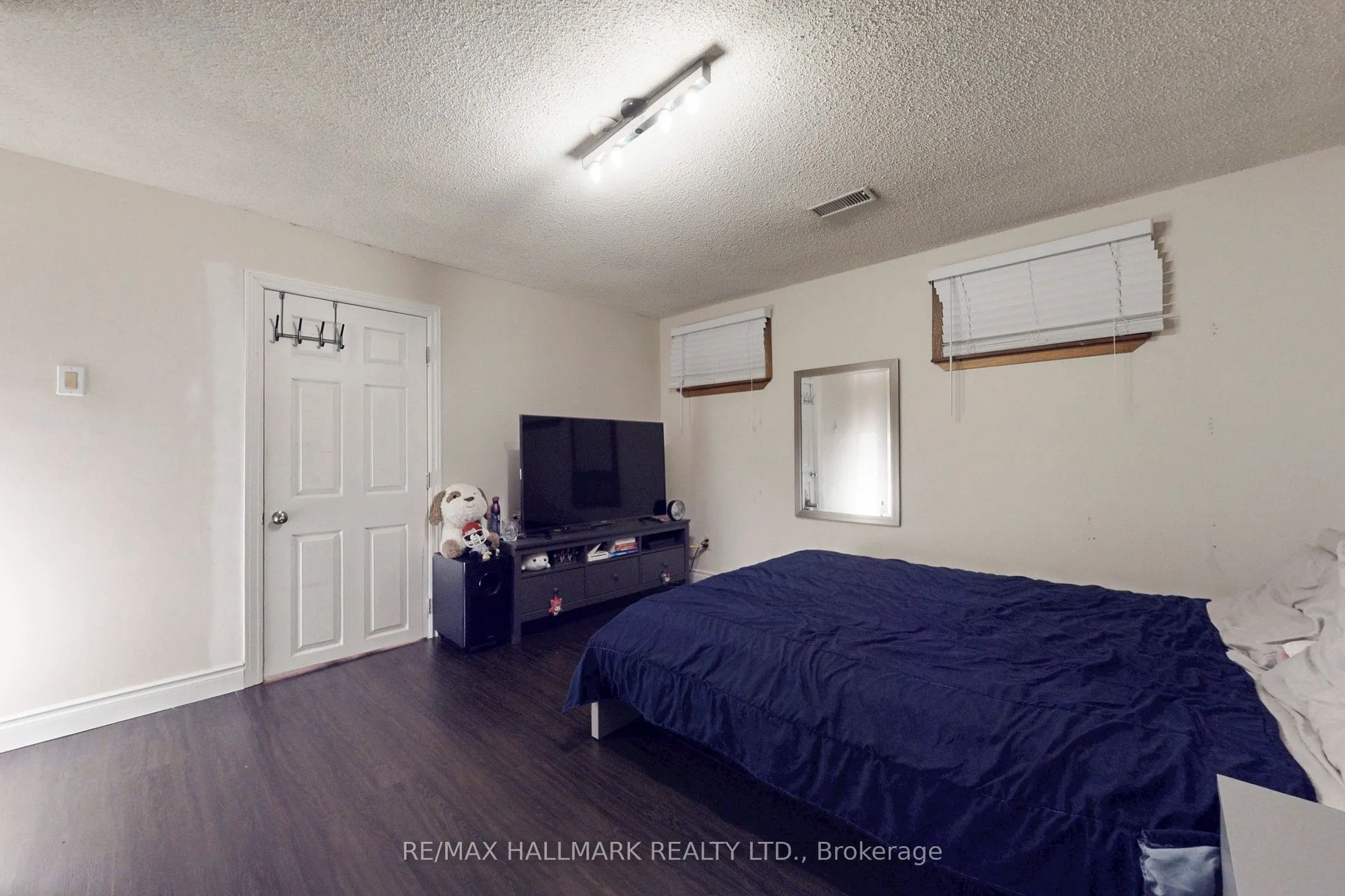 2066 Fontwell Crescent