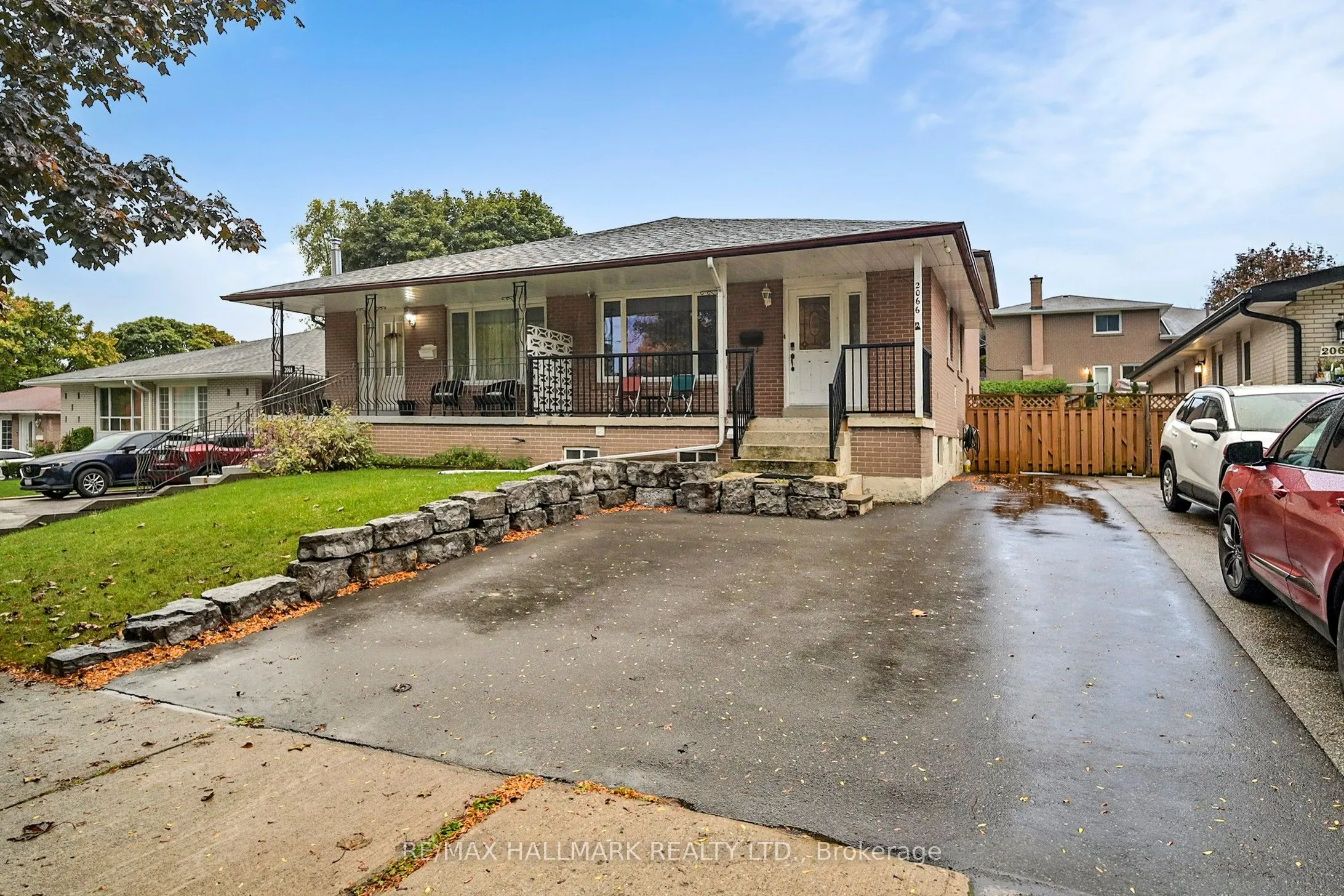 2066 Fontwell Crescent