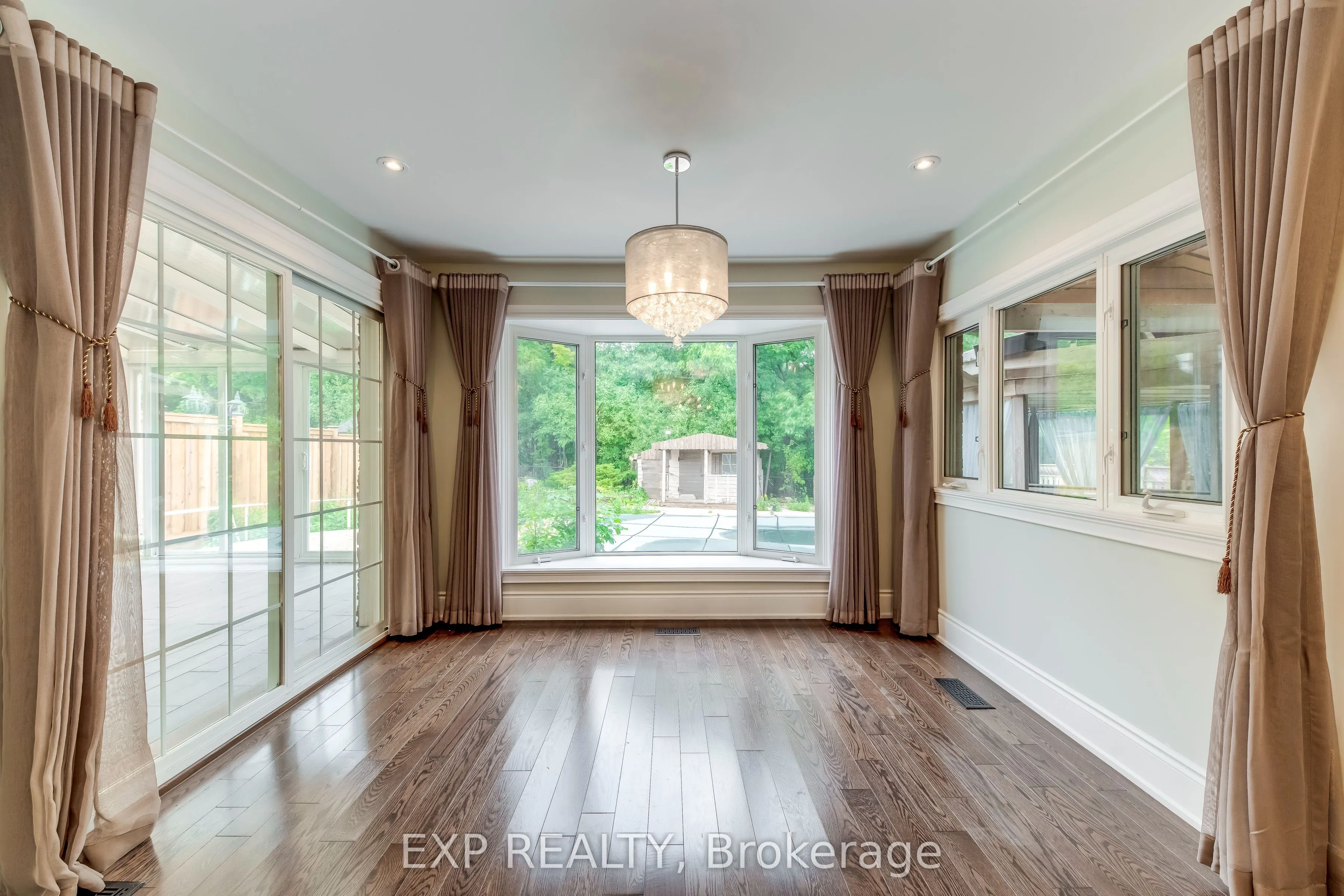 1135 Montrose Abbey Drive