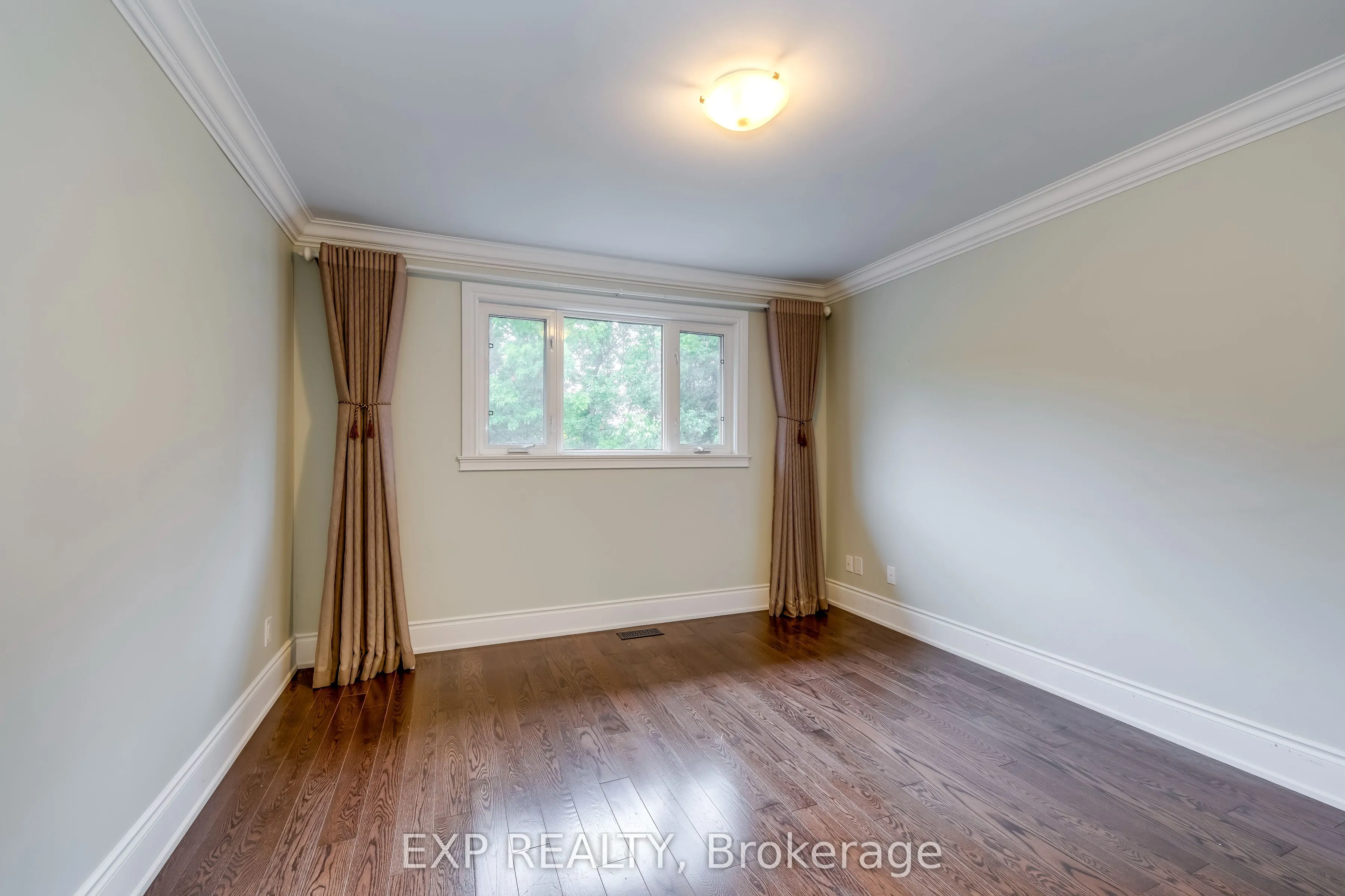 1135 Montrose Abbey Drive