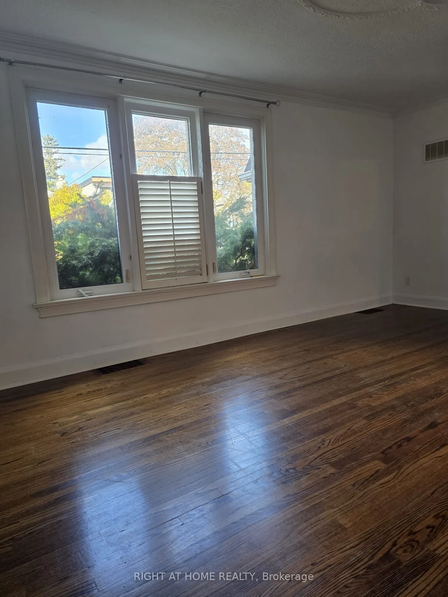 339 -Unit1 Ranee Avenue