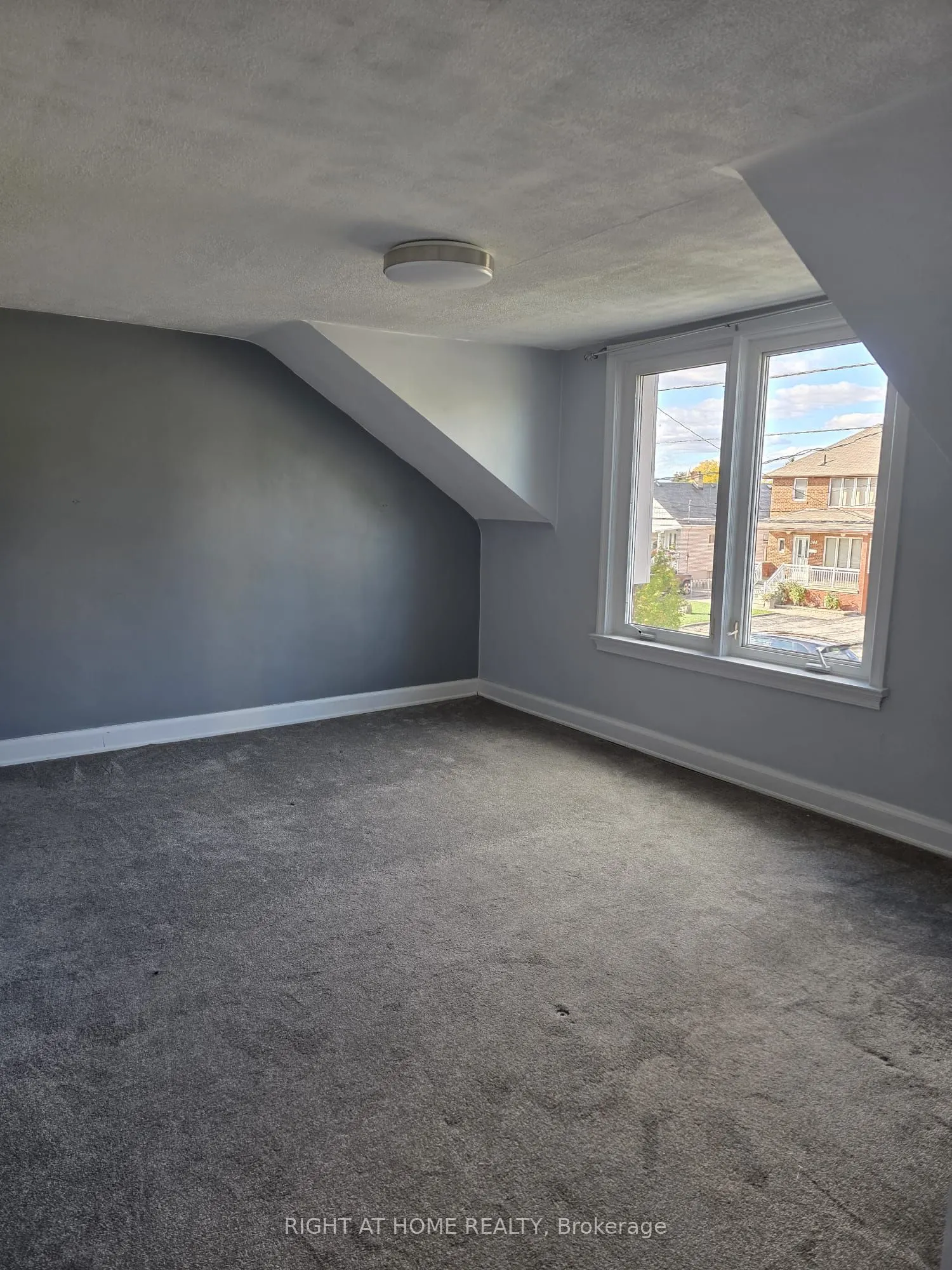 339 -Unit1 Ranee Avenue