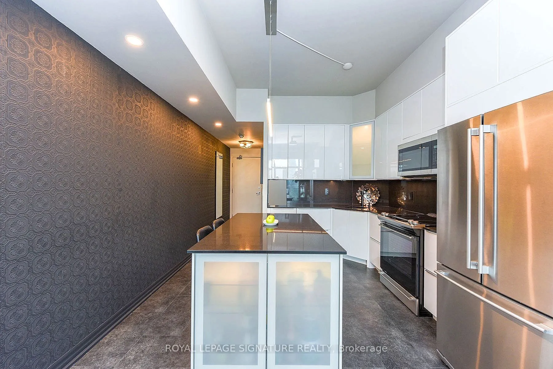 223 Webb Drive, #PH3507