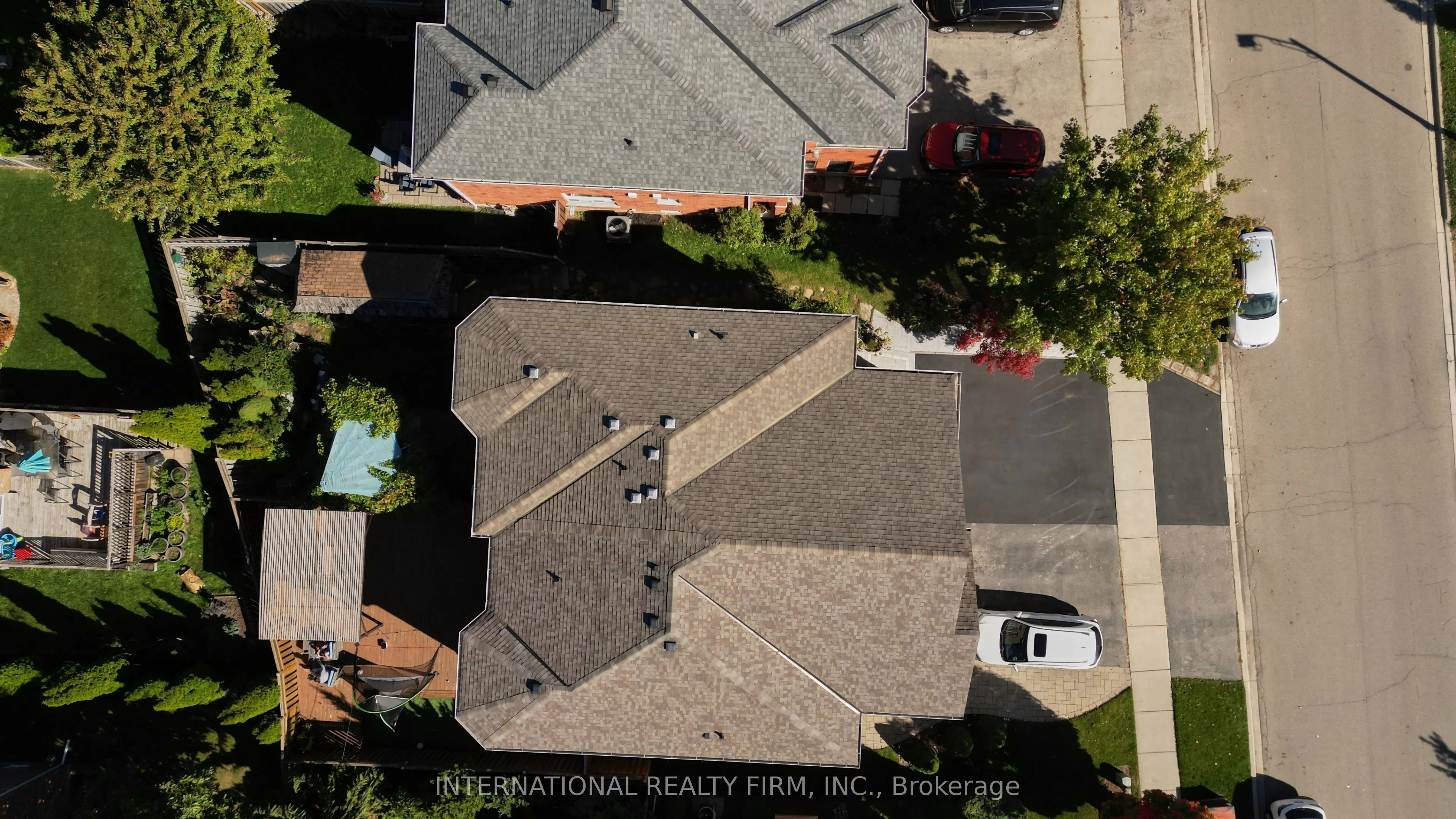 1493 Warbler Road