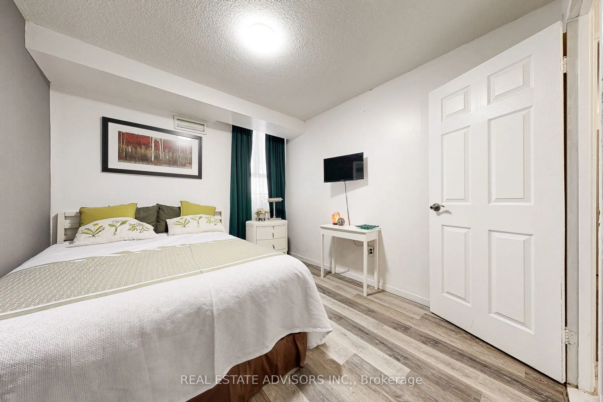 10 Tobermory Drive, #705
