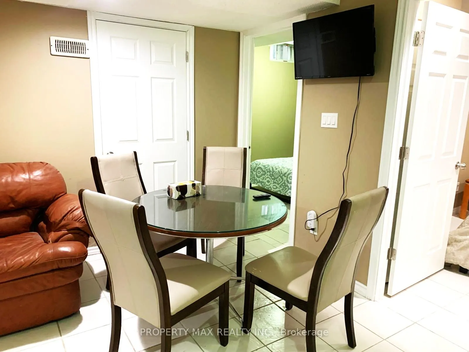 24 White Tail Crescent, #Bsmt