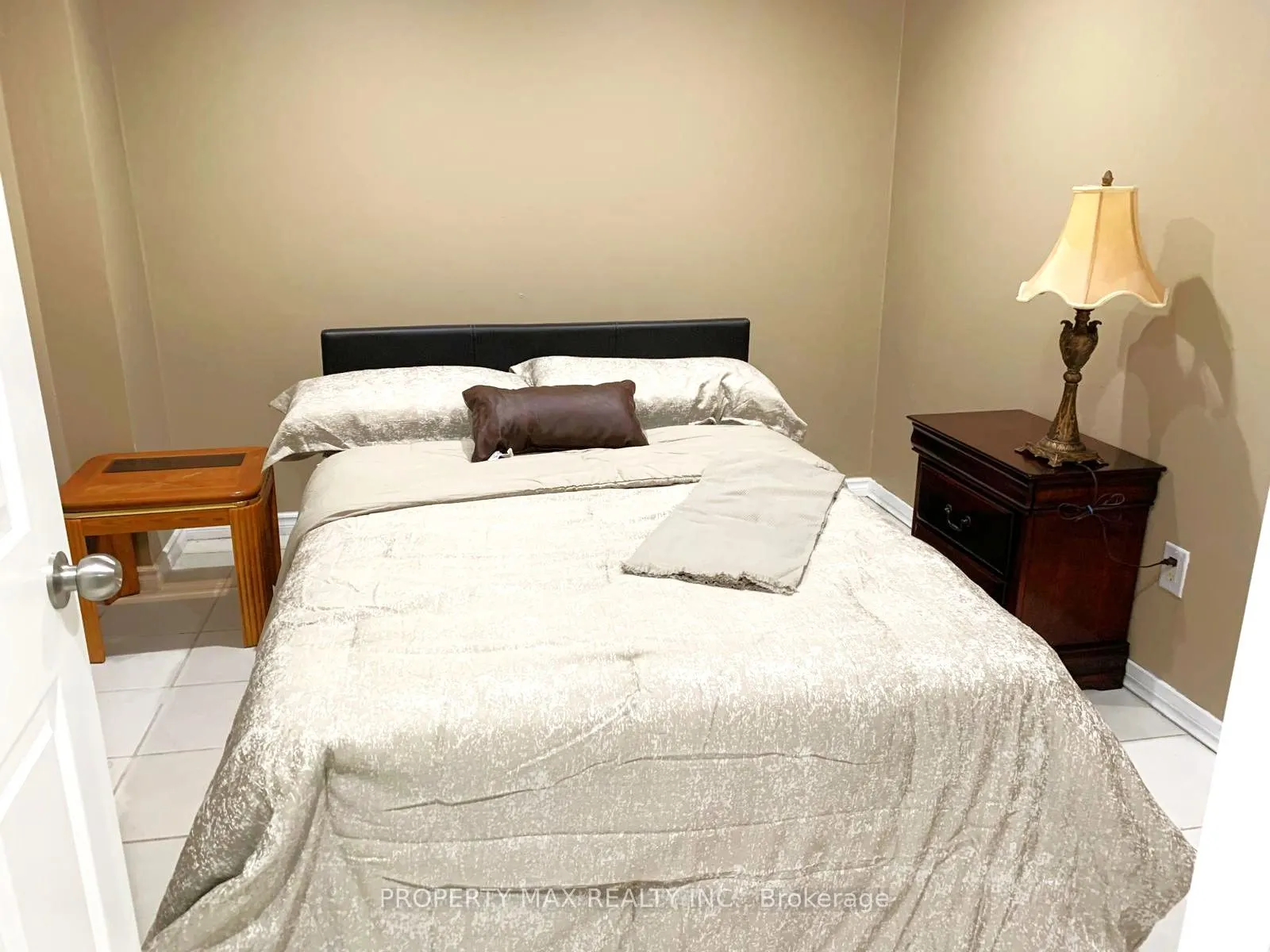 24 White Tail Crescent, #Bsmt