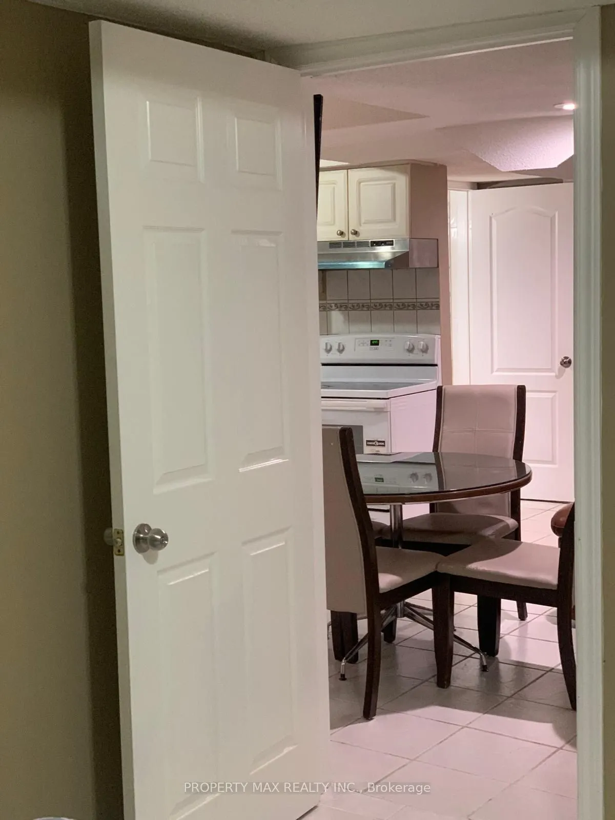 24 White Tail Crescent, #Bsmt
