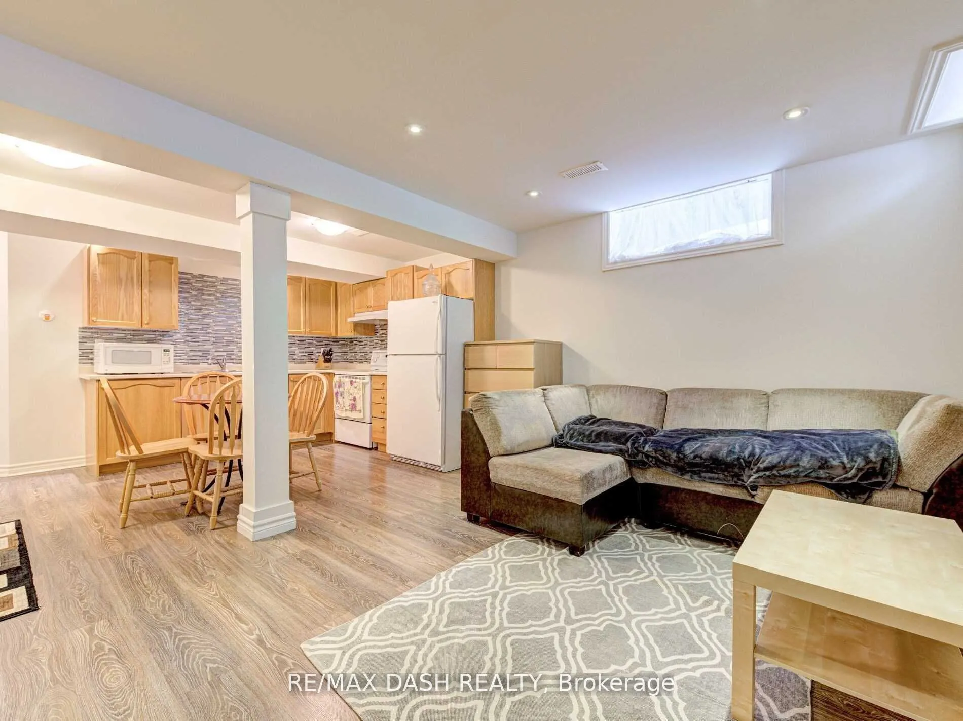14 Ness Road, #LOWER