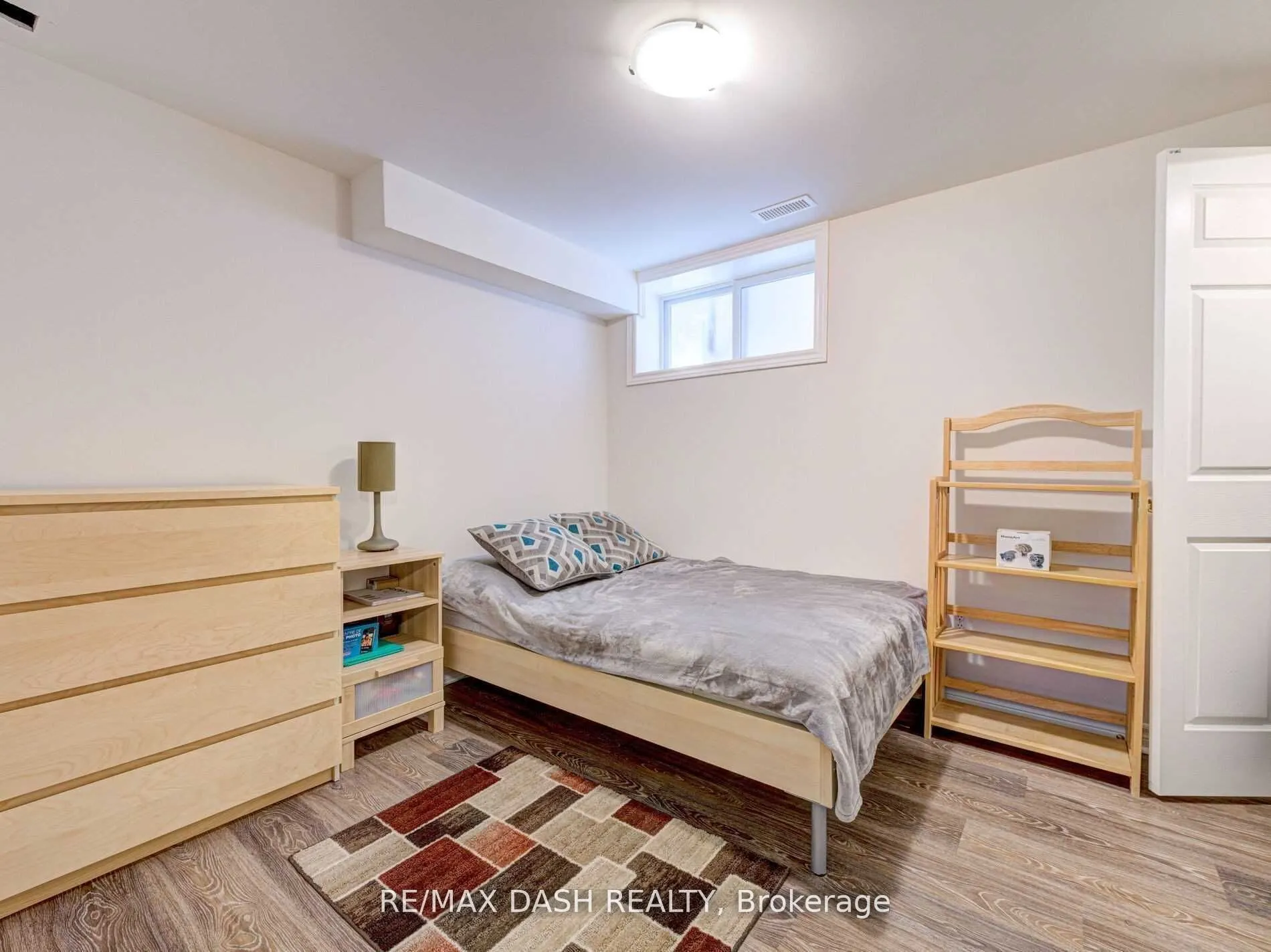14 Ness Road, #LOWER
