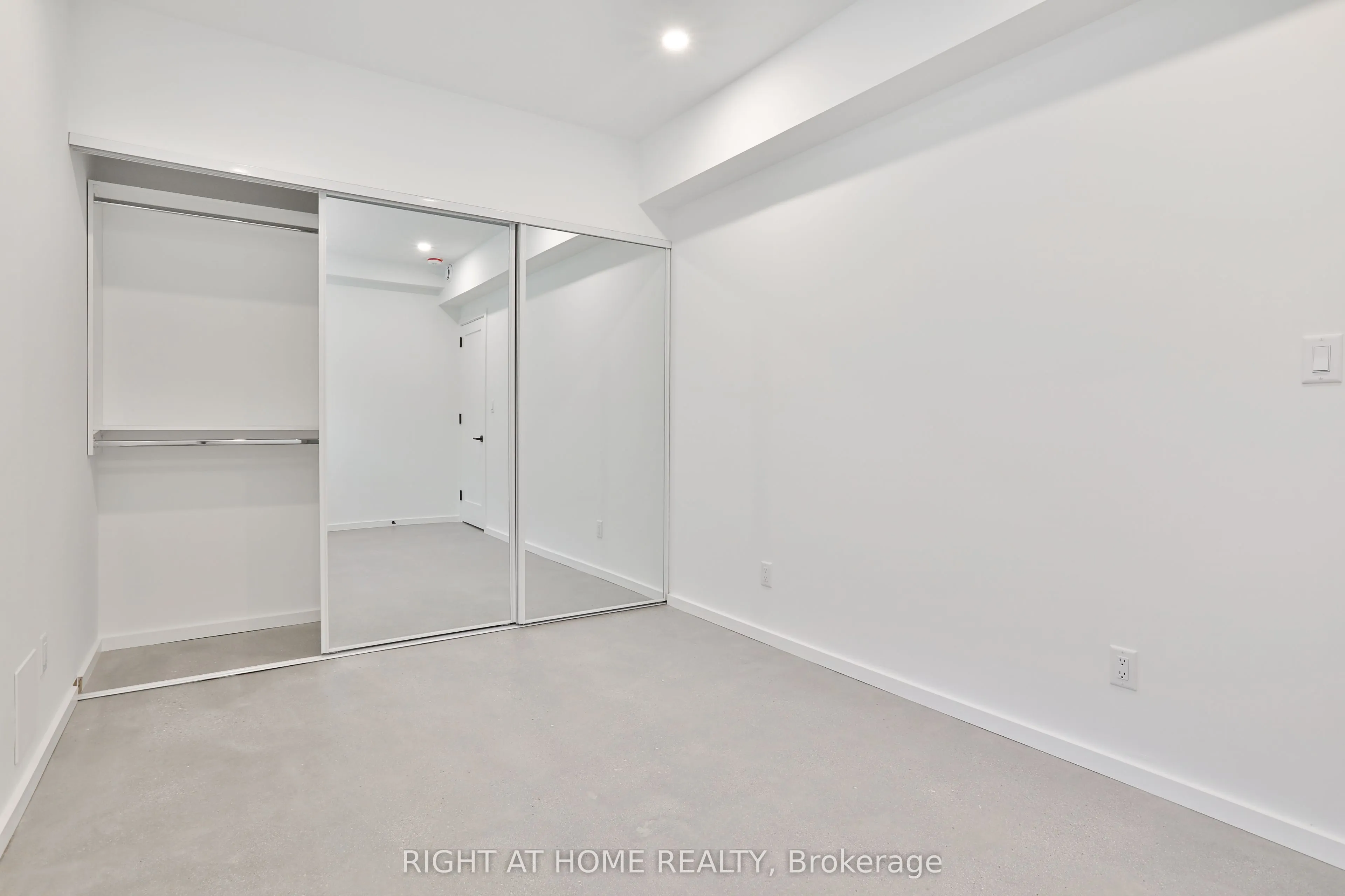 28 Salem Avenue, #4