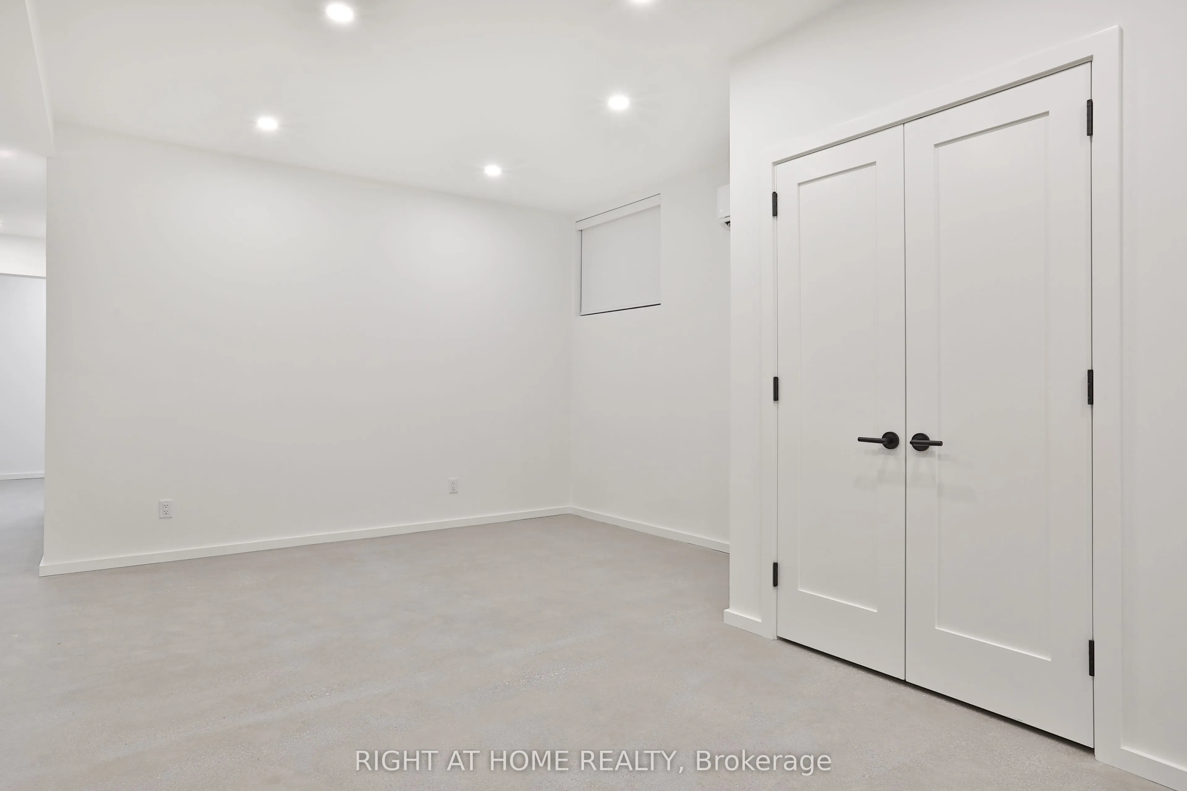 28 Salem Avenue, #4