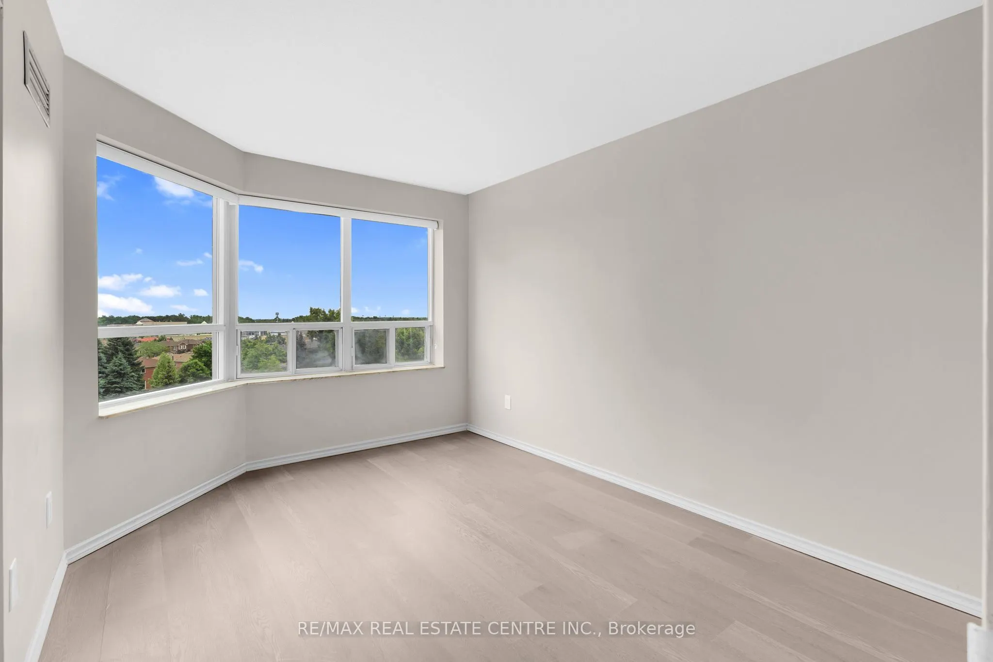 335 Webb Drive, #609